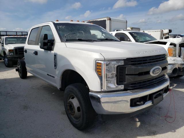 Photo 3 VIN: 1FD8W3GTXJEC21298 - FORD F350 