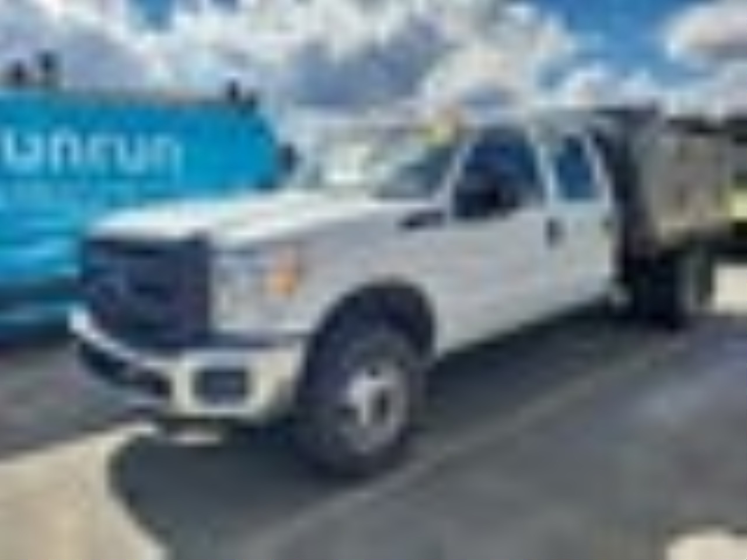 Photo 2 VIN: 1FD8W3H63FEB97541 - FORD F350 