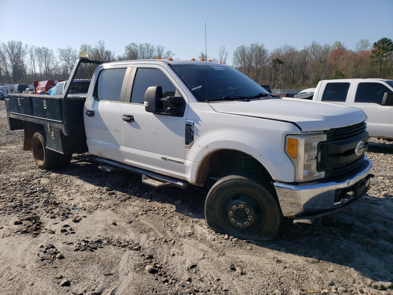 Photo 3 VIN: 1FD8W3HT5HEB86694 - FORD F350 