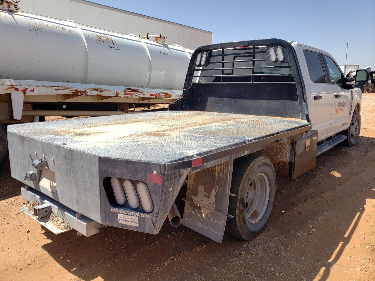 Photo 2 VIN: 1FD8W3HT5PED93200 - FORD F350 