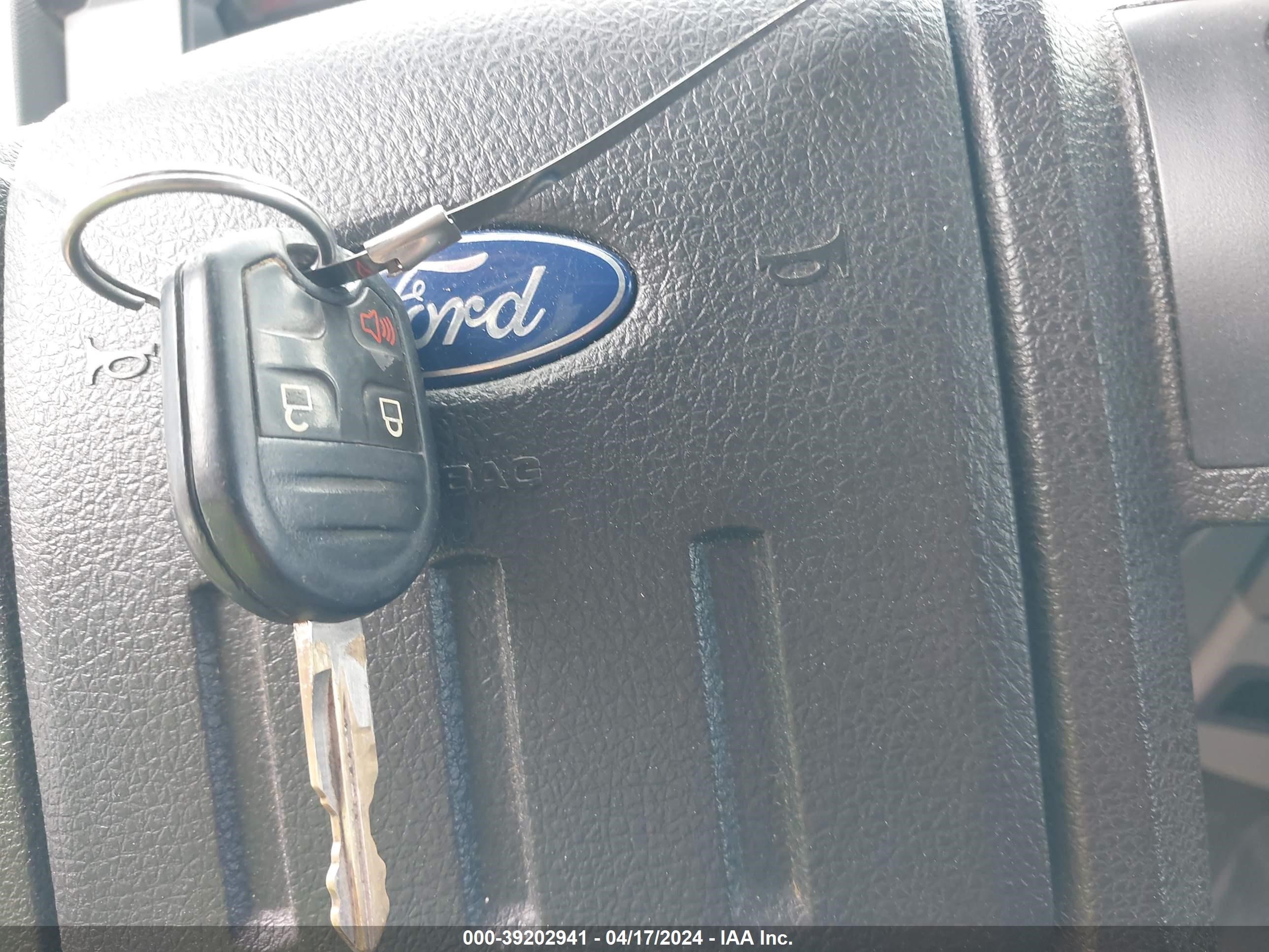 Photo 9 VIN: 1FD8W3HT6EEA55611 - FORD NULL 