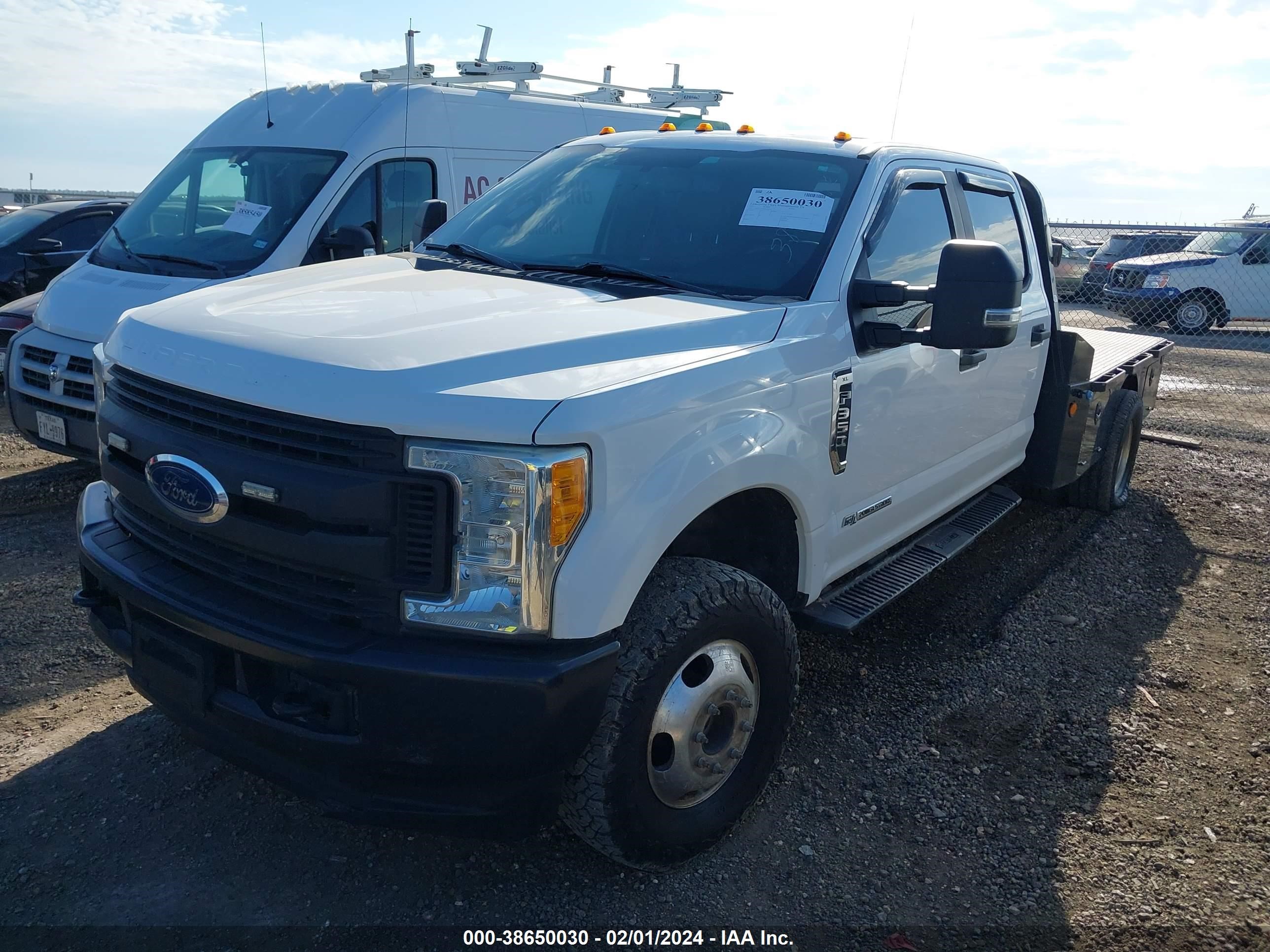 Photo 1 VIN: 1FD8W3HT6HED04722 - FORD ALL 