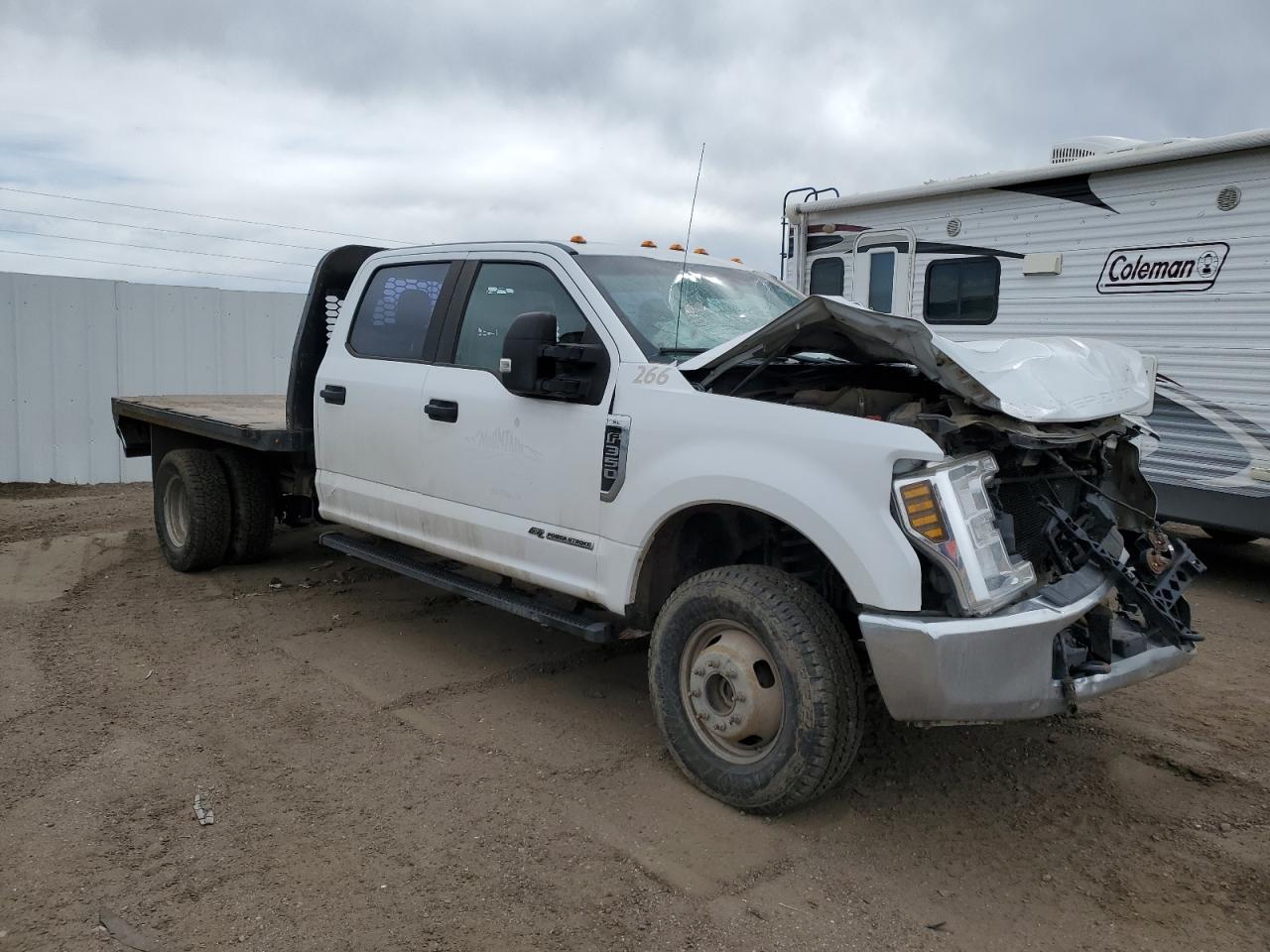 Photo 3 VIN: 1FD8W3HT8JEC25008 - FORD F350 