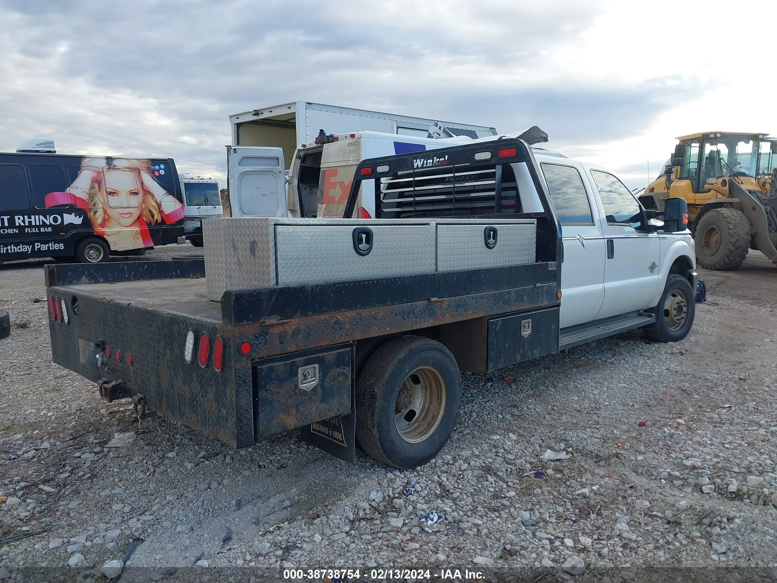 Photo 2 VIN: 1FD8W3HT9CEA87353 - FORD F350 