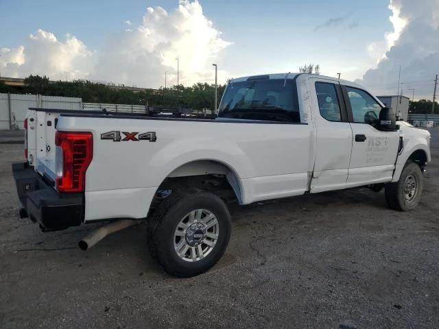 Photo 2 VIN: 1FD8X3B63HEB81428 - FORD F350 SUPER 