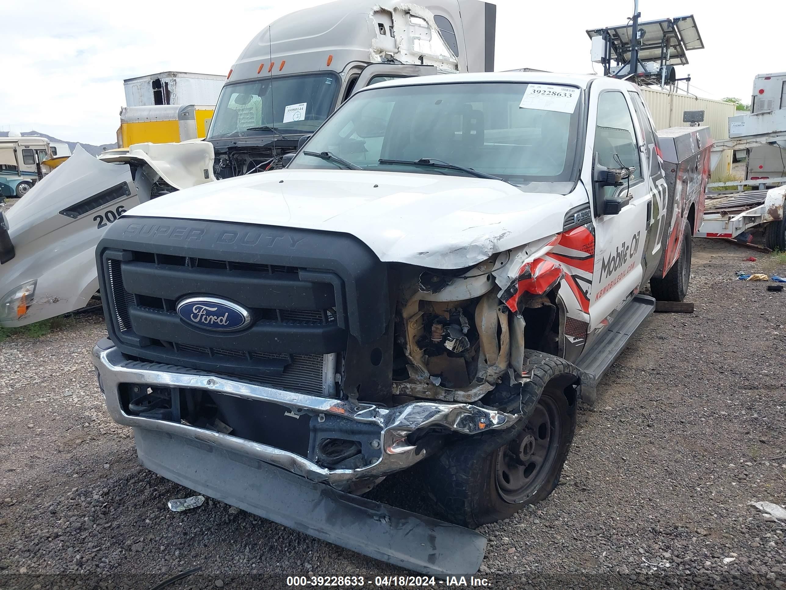 Photo 1 VIN: 1FD8X3B65BEC58498 - FORD F350 