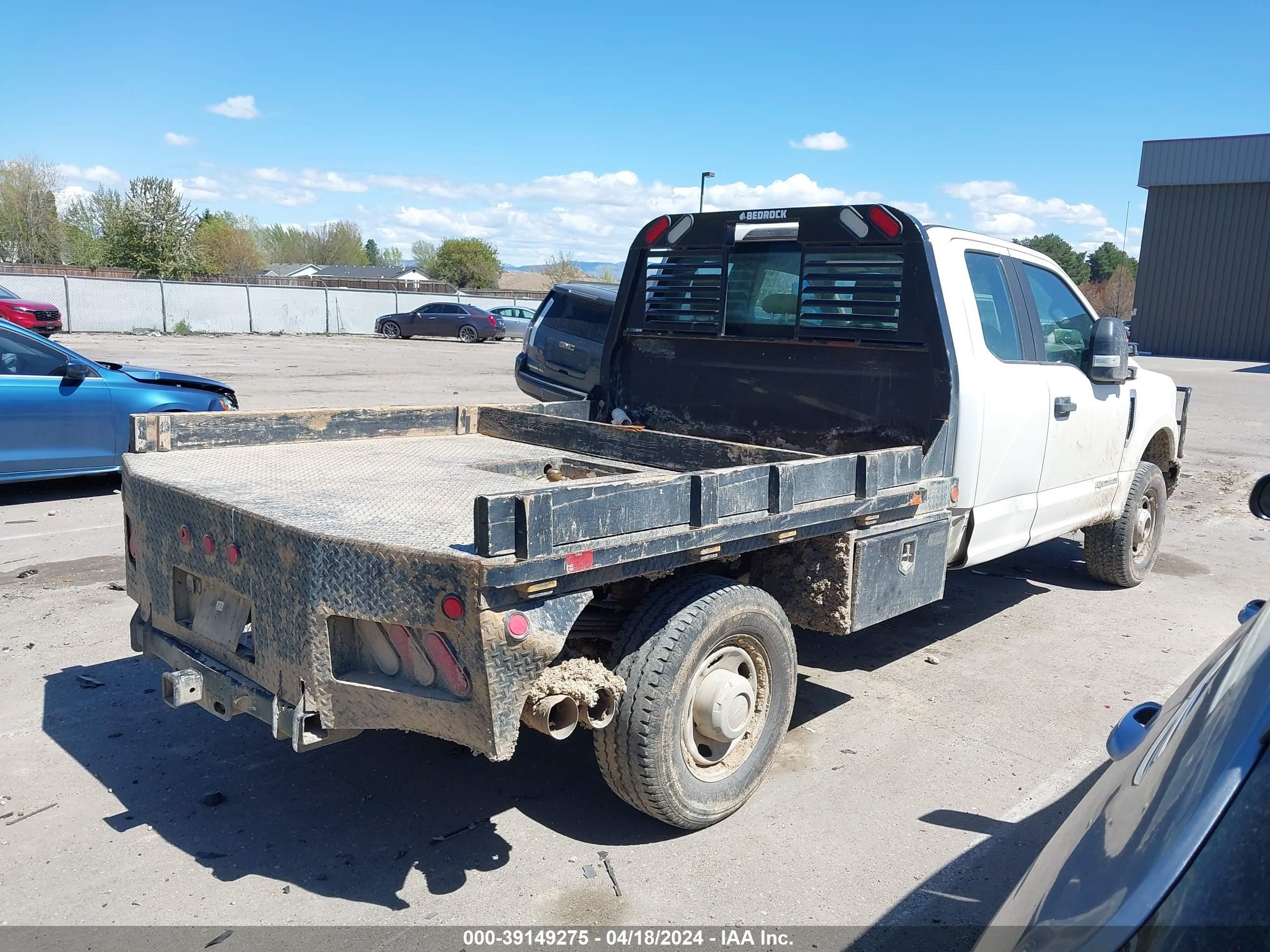 Photo 3 VIN: 1FD8X3BT1KED71189 - FORD F350 