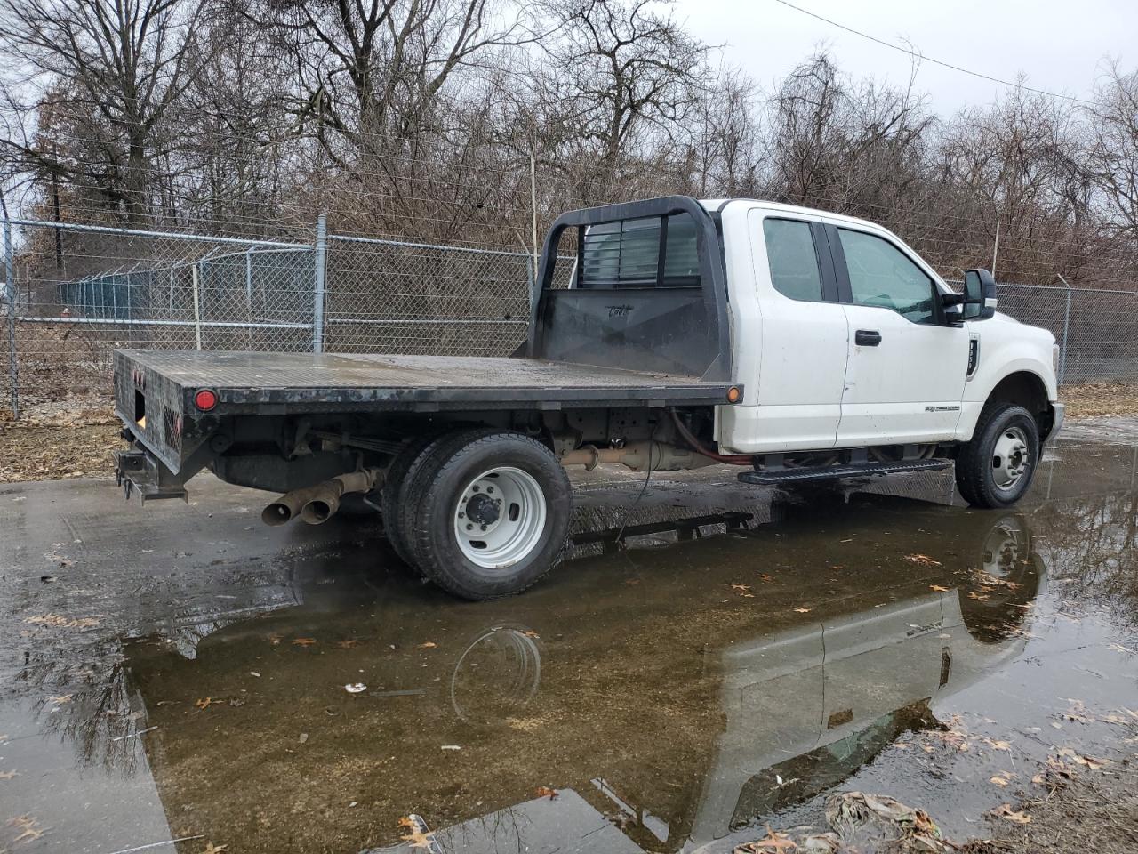 Photo 2 VIN: 1FD8X3HTXKEG12013 - FORD F350 