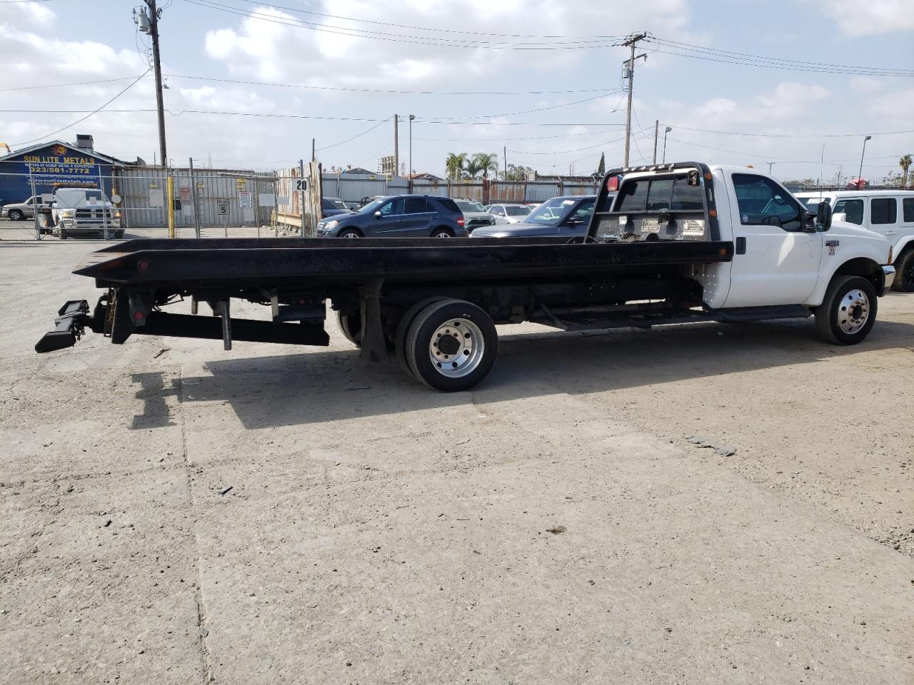 Photo 2 VIN: 1FDAF56F2XEB93952 - FORD F550 