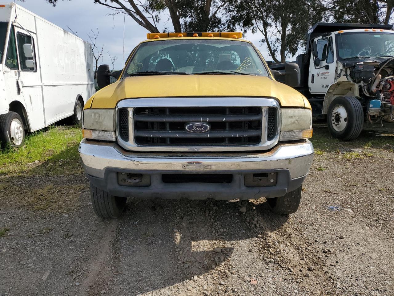 Photo 4 VIN: 1FDAF56F4YEA96494 - FORD F550 