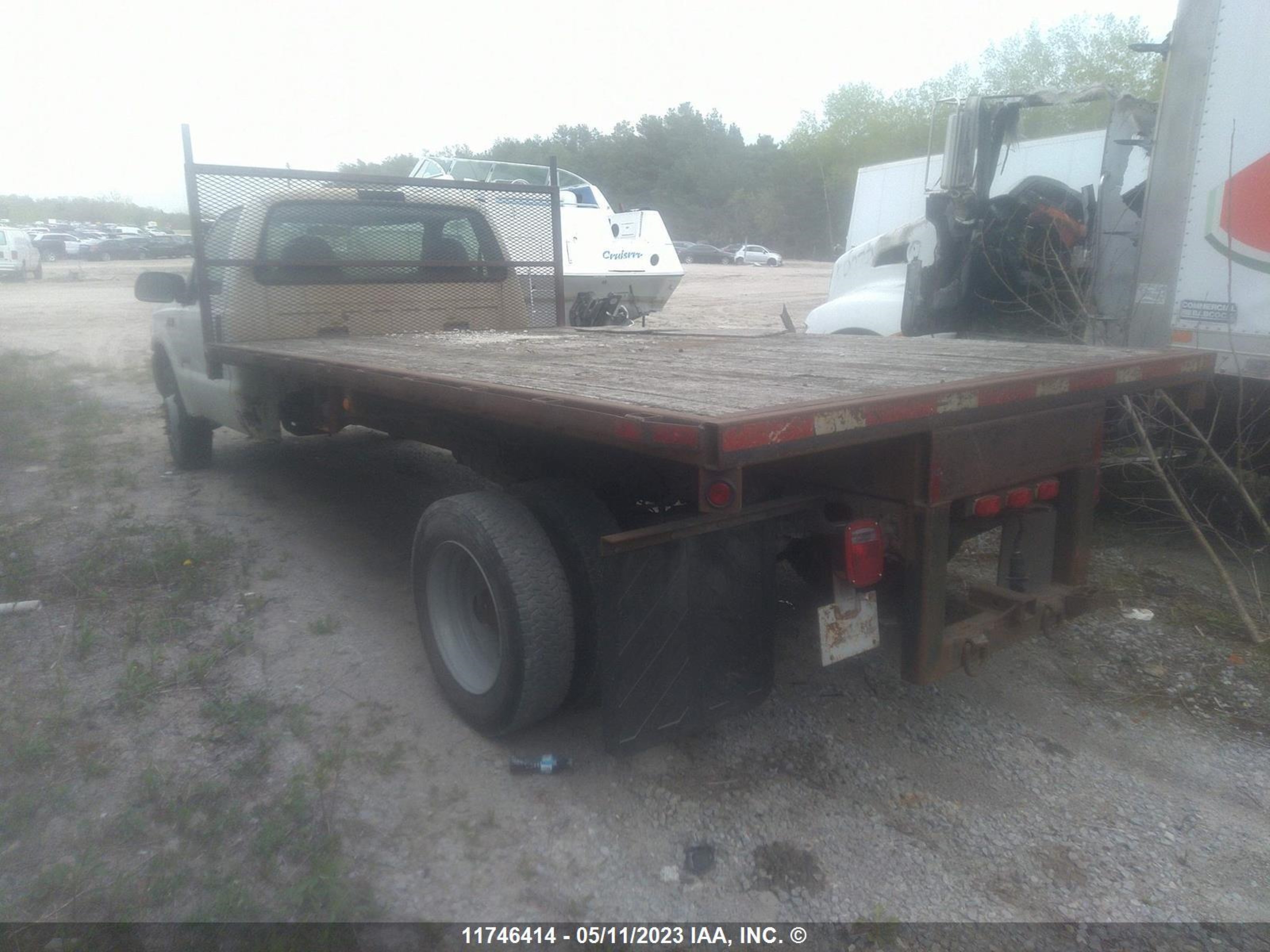 Photo 2 VIN: 1FDAF56F8XEC49389 - FORD F550 