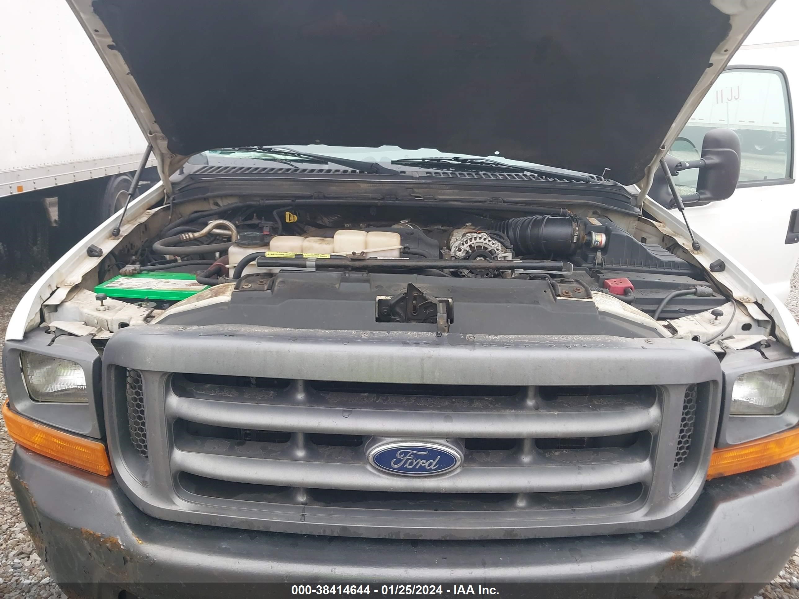 Photo 9 VIN: 1FDAF56F9YEE26663 - FORD F550 