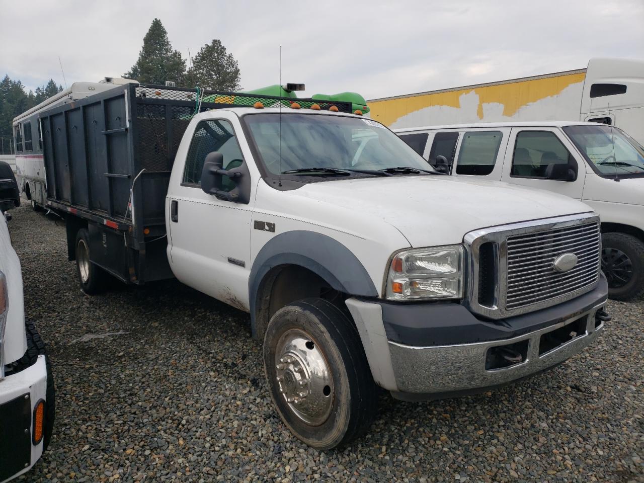 Photo 3 VIN: 1FDAF56P87EA28609 - FORD F550 