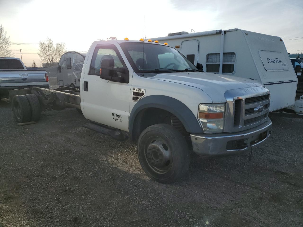 Photo 3 VIN: 1FDAF56RX8EC32945 - FORD F550 