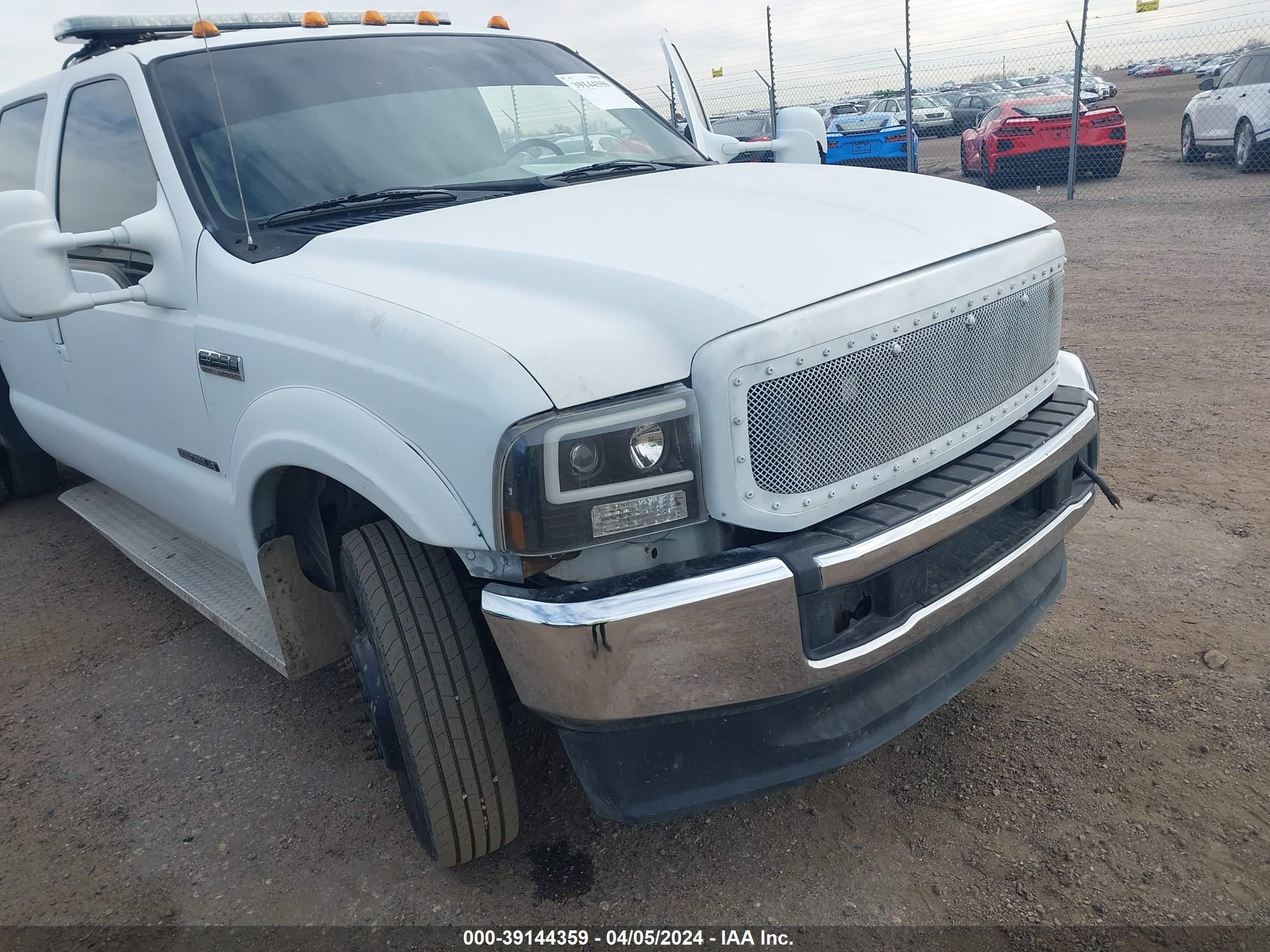 Photo 10 VIN: 1FDAW57F21EC04650 - FORD F550 