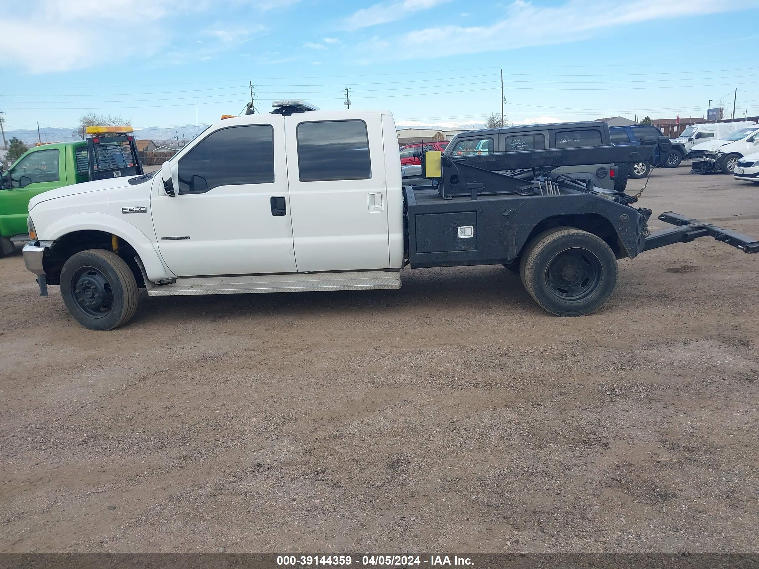 Photo 13 VIN: 1FDAW57F21EC04650 - FORD F550 