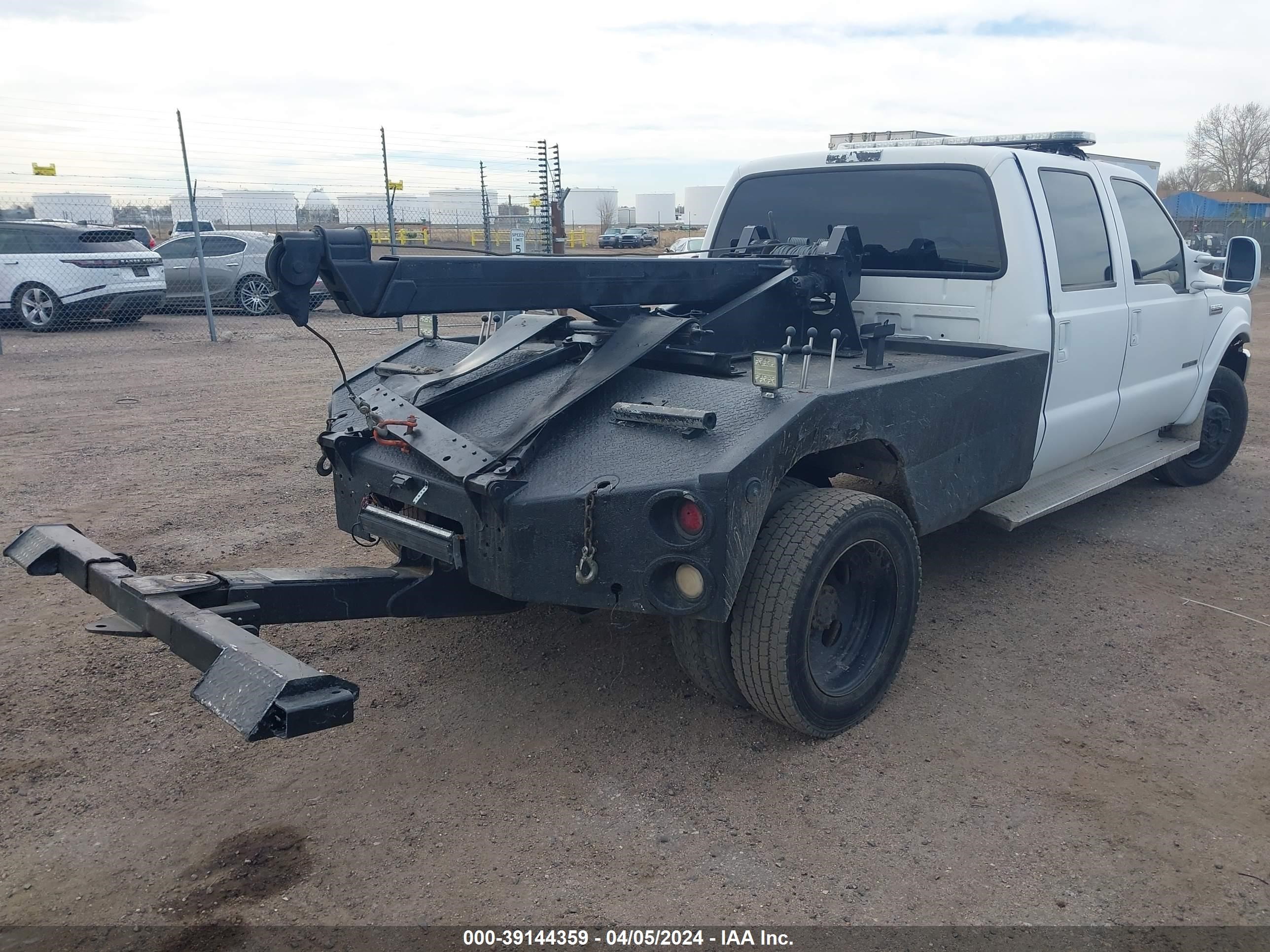 Photo 3 VIN: 1FDAW57F21EC04650 - FORD F550 