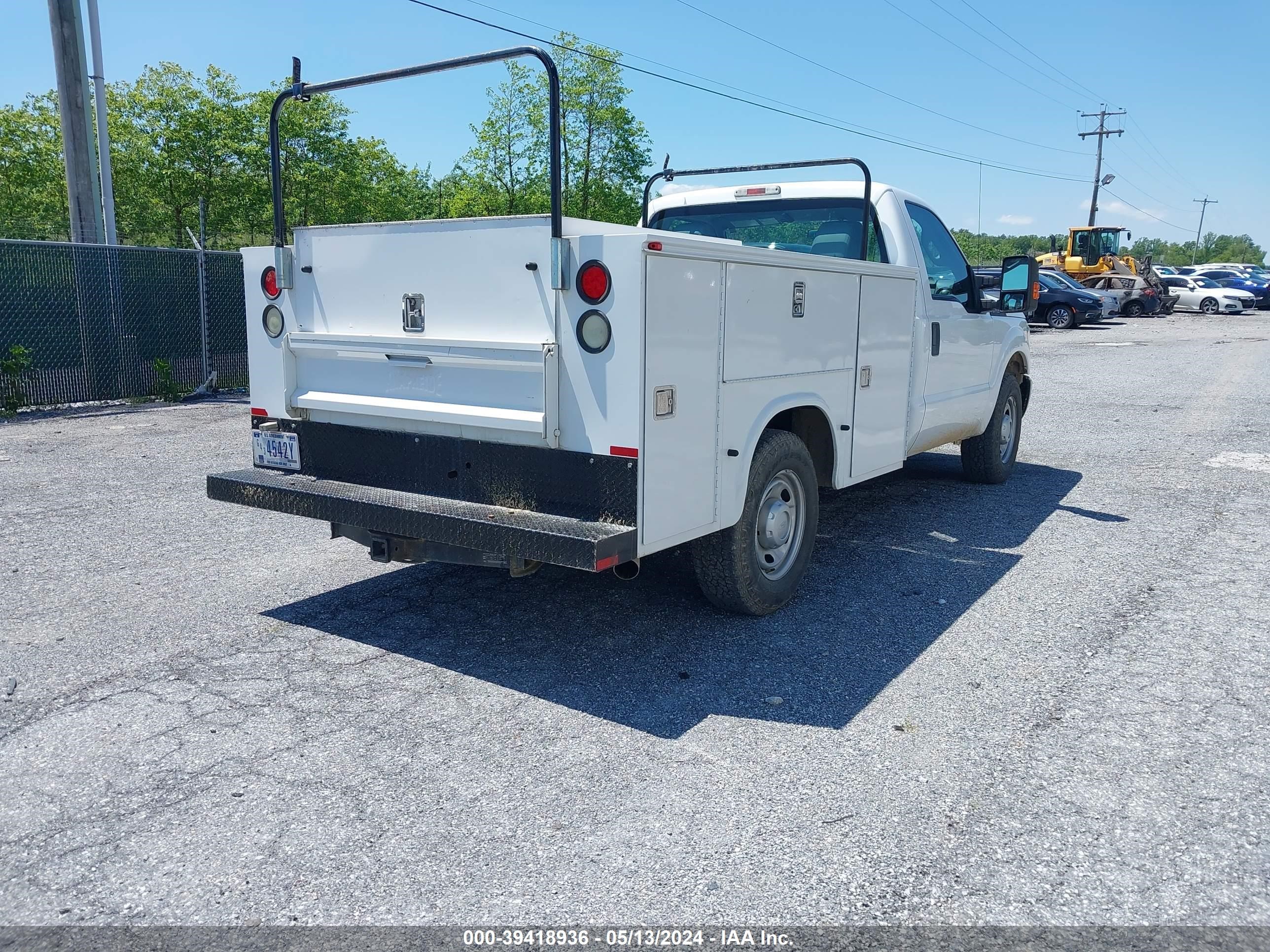 Photo 3 VIN: 1FDBF2A61DEB79420 - FORD F250 