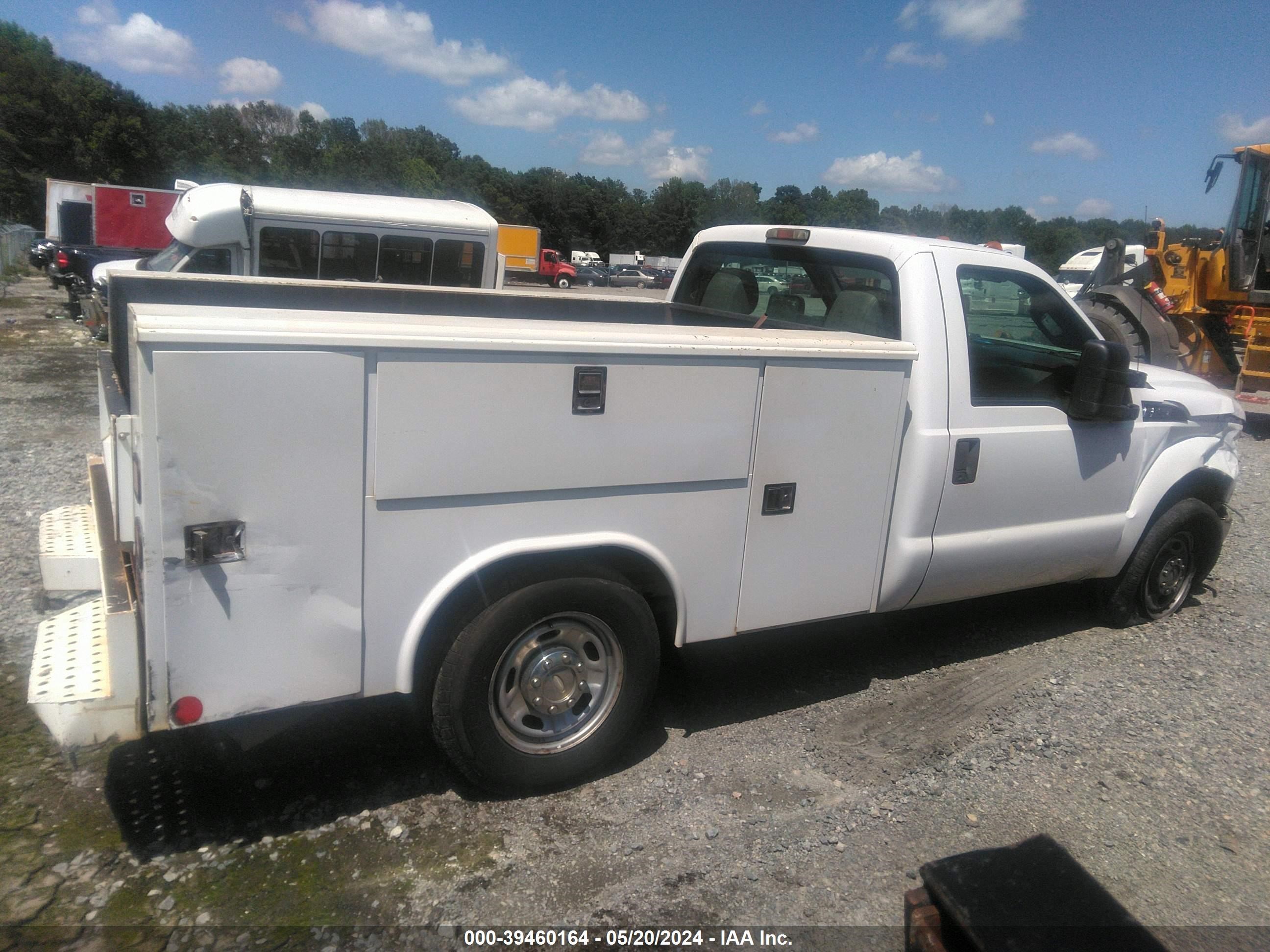 Photo 12 VIN: 1FDBF2A68CEA93696 - FORD F250 