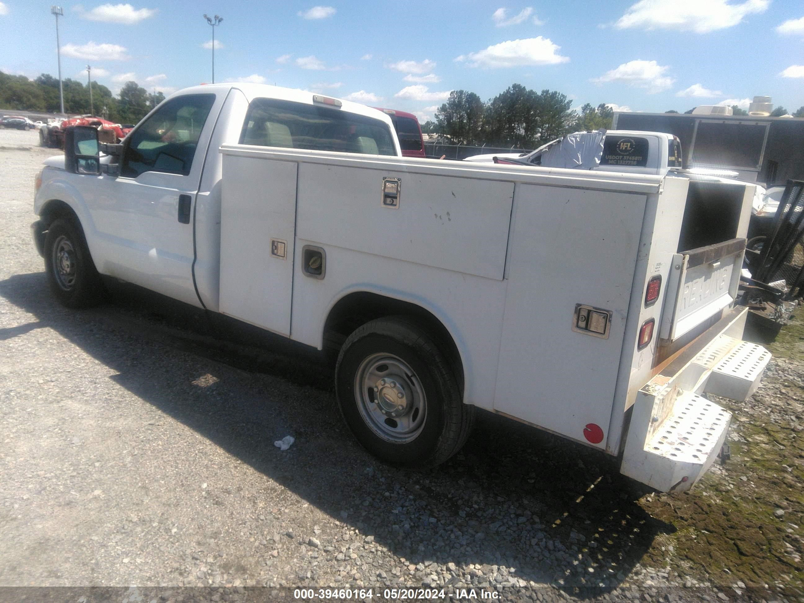 Photo 2 VIN: 1FDBF2A68CEA93696 - FORD F250 