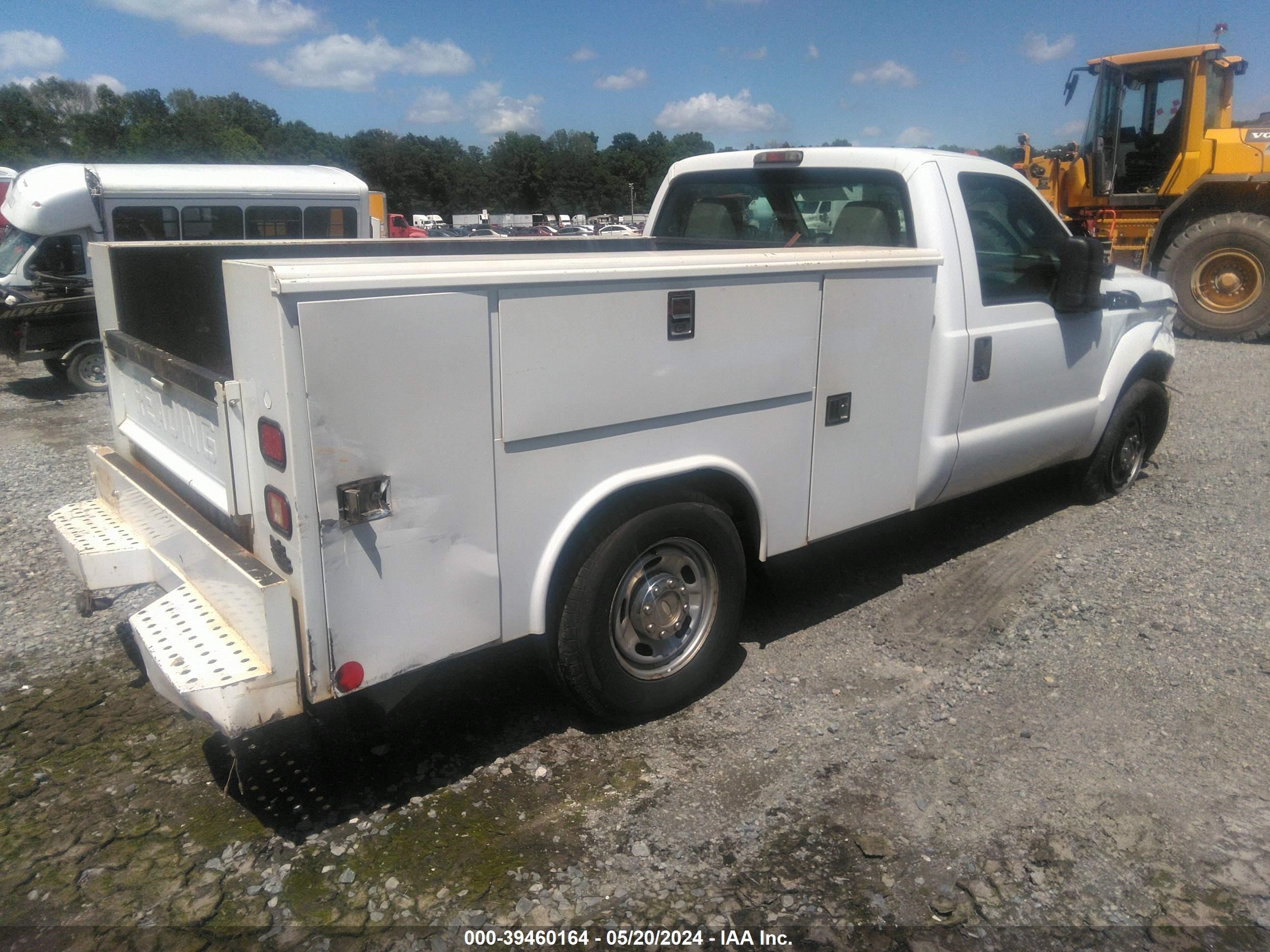 Photo 3 VIN: 1FDBF2A68CEA93696 - FORD F250 