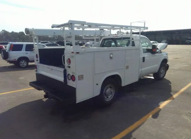 Photo 3 VIN: 1FDBF3A66CEC73510 - FORD SUPER DUTY F-350 SRW 