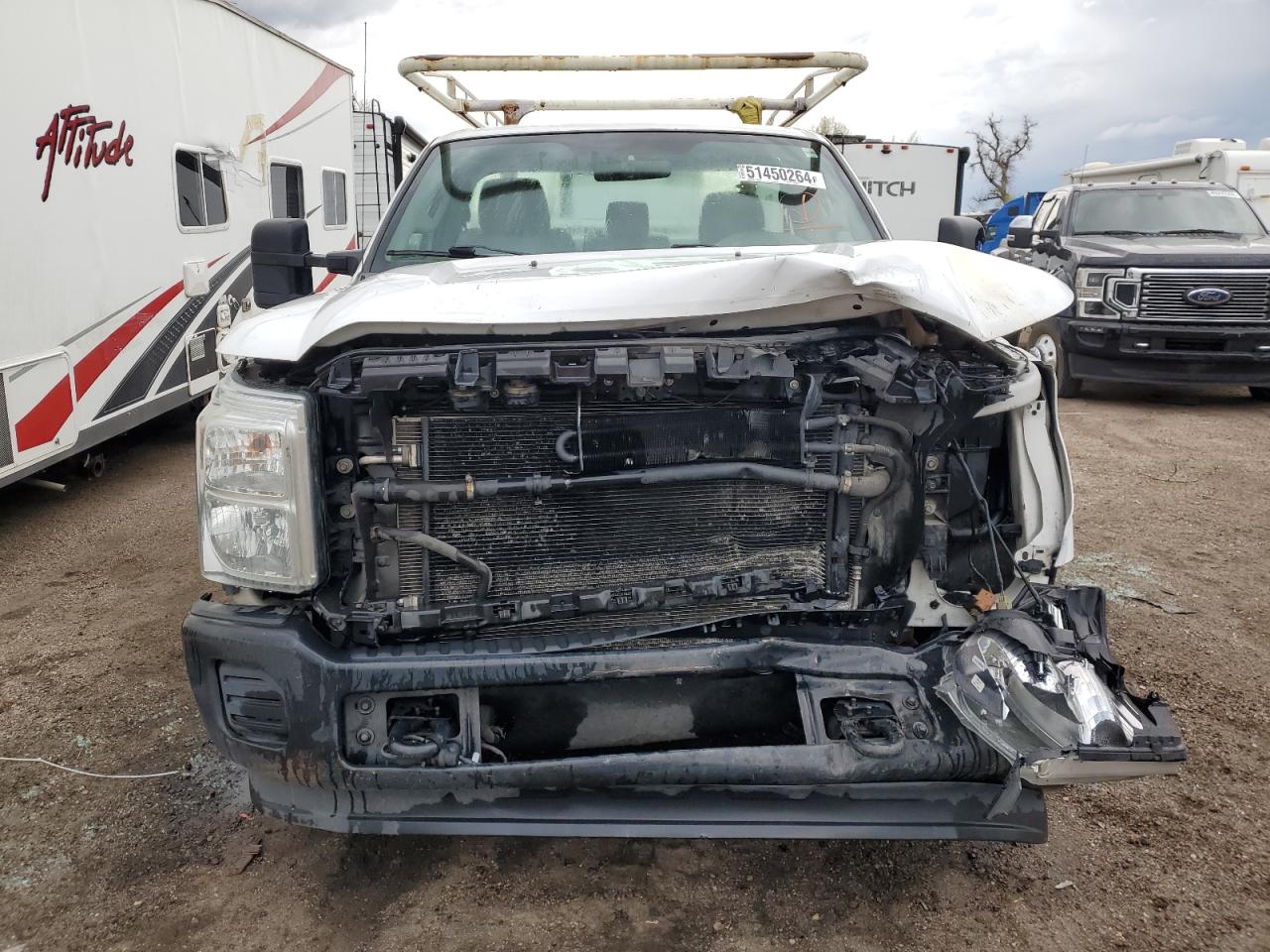 Photo 4 VIN: 1FDBF3AT2BEC21120 - FORD F350 