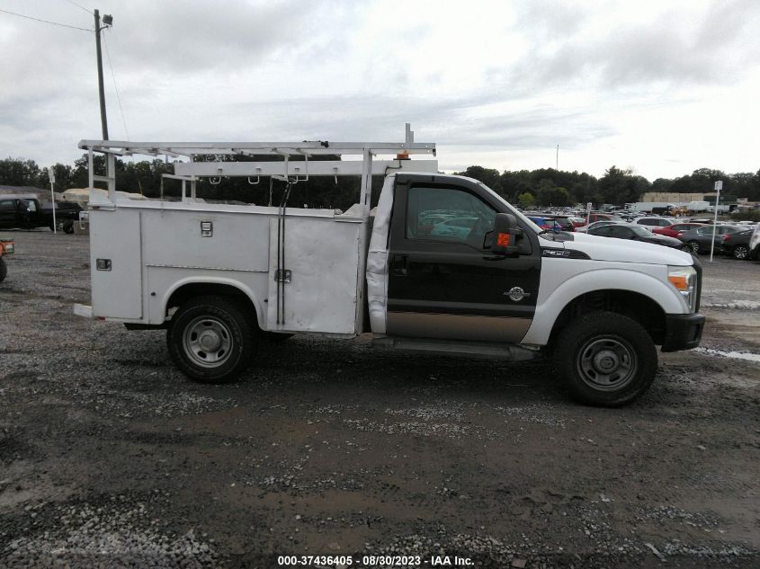 Photo 12 VIN: 1FDBF3B68CEC73541 - FORD F350 