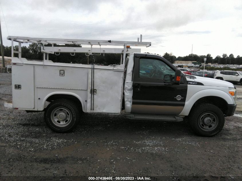 Photo 5 VIN: 1FDBF3B68CEC73541 - FORD F350 