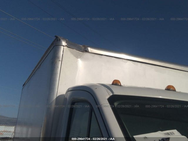 Photo 5 VIN: 1FDBF8ZMXJKA80646 - FORD TRANSIT CHASSIS 