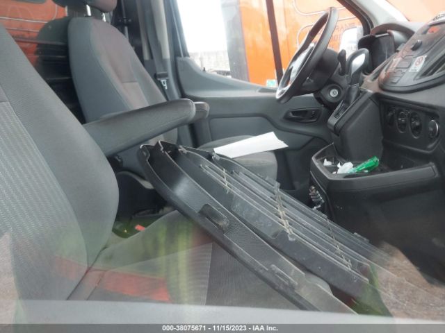 Photo 4 VIN: 1FDBF9ZM9GKB56968 - FORD TRANSIT-350 CAB 