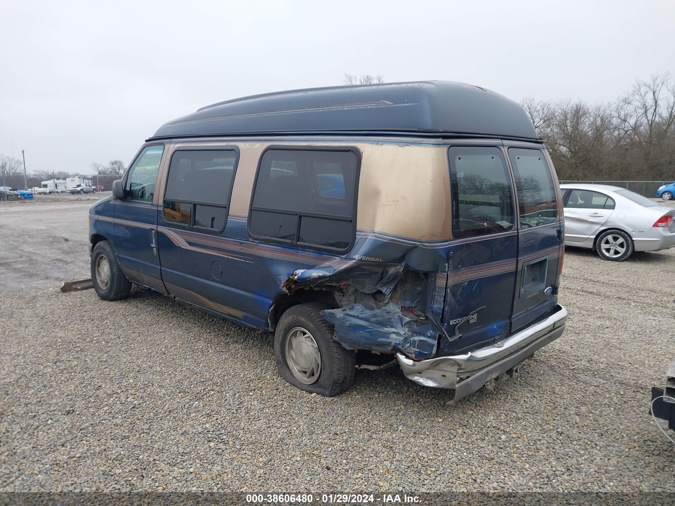 Photo 2 VIN: 1FDEE14H1THB63366 - FORD ECONOLINE 