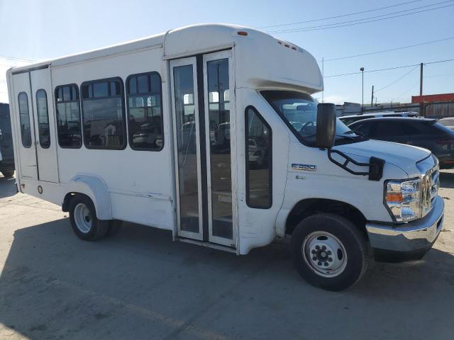 Photo 3 VIN: 1FDEE3FL7GDC07252 - FORD E-350 CUTAWAY 