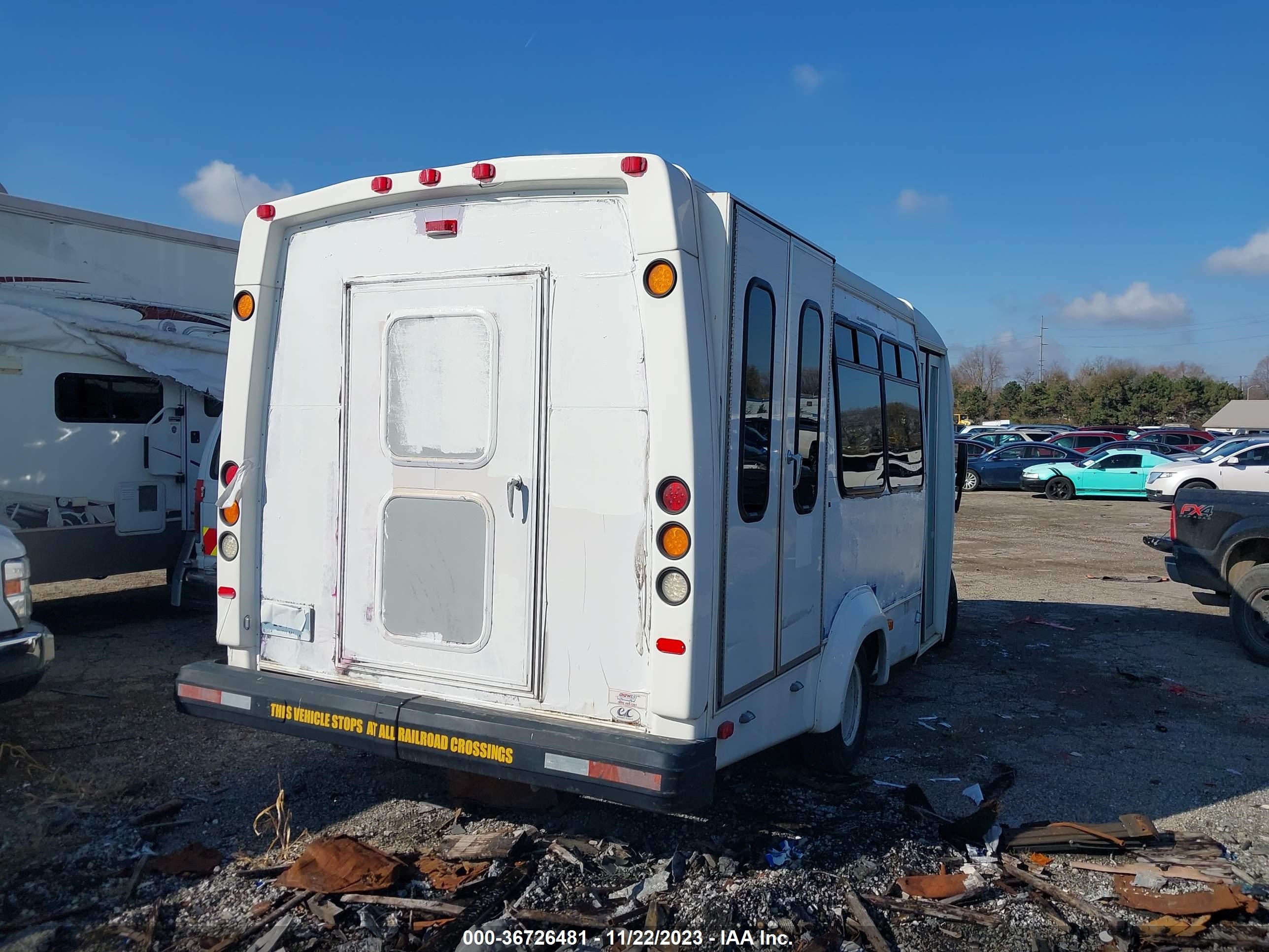 Photo 3 VIN: 1FDEE3FS6FDA07047 - FORD ECONOLINE 