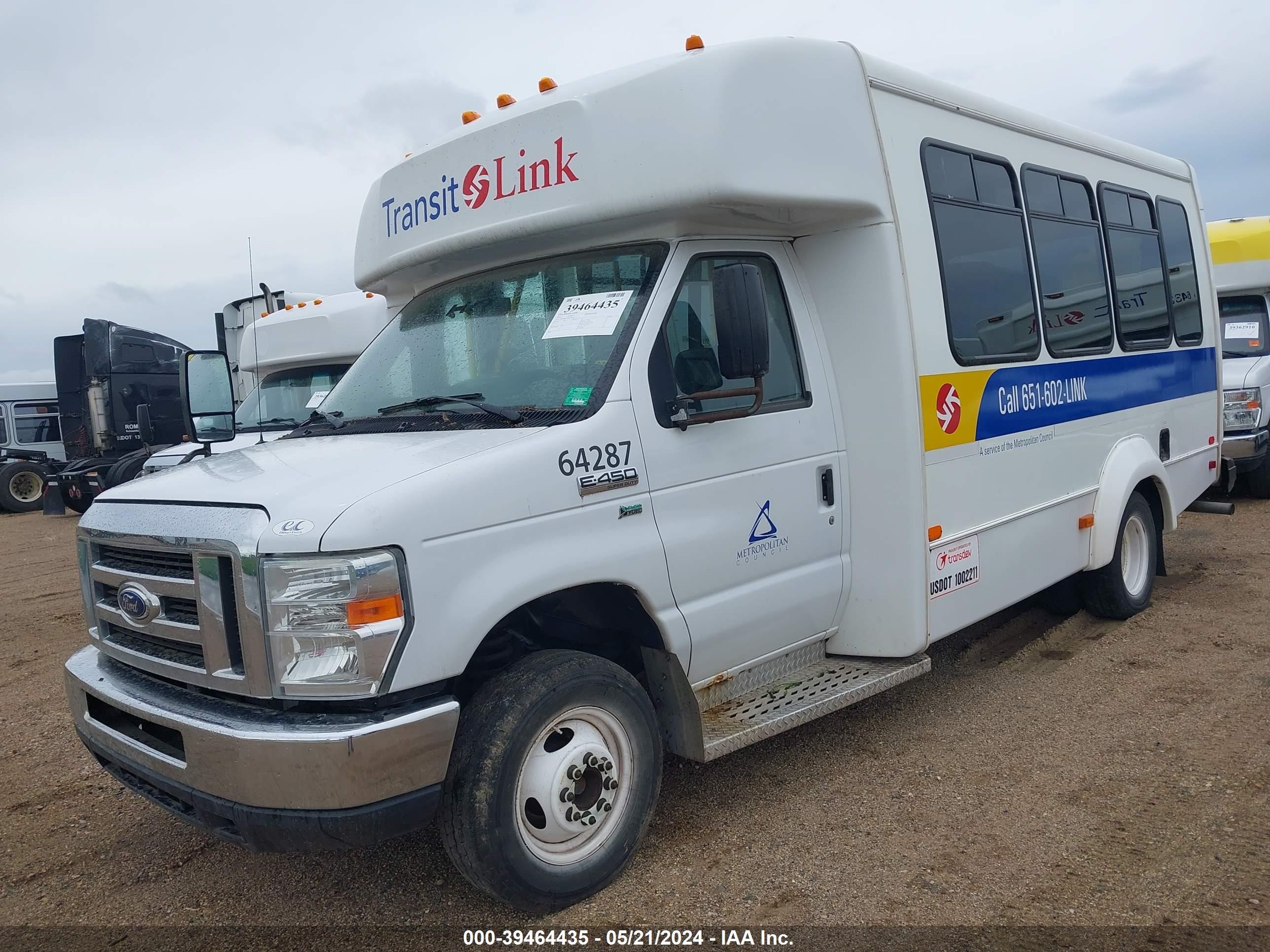 Photo 1 VIN: 1FDEE4FL7EDB19823 - FORD ECONOLINE 