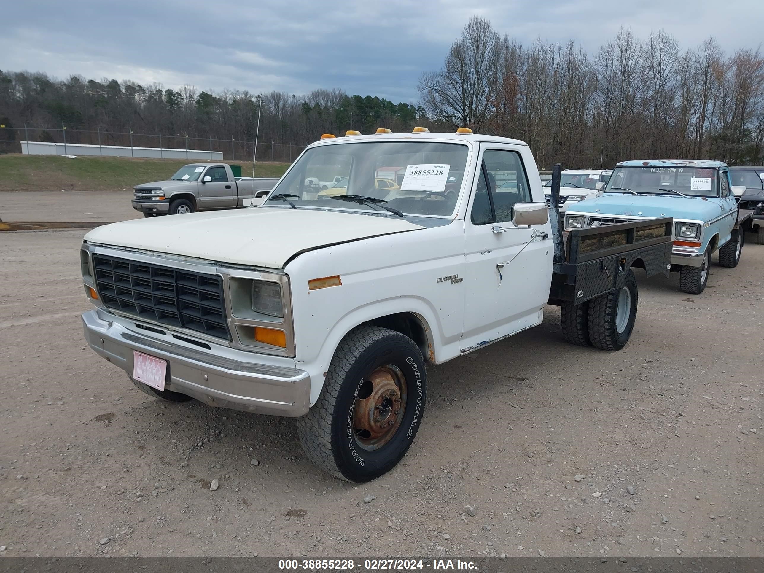 Photo 1 VIN: 1FDJF37G8BNA85680 - FORD F350 