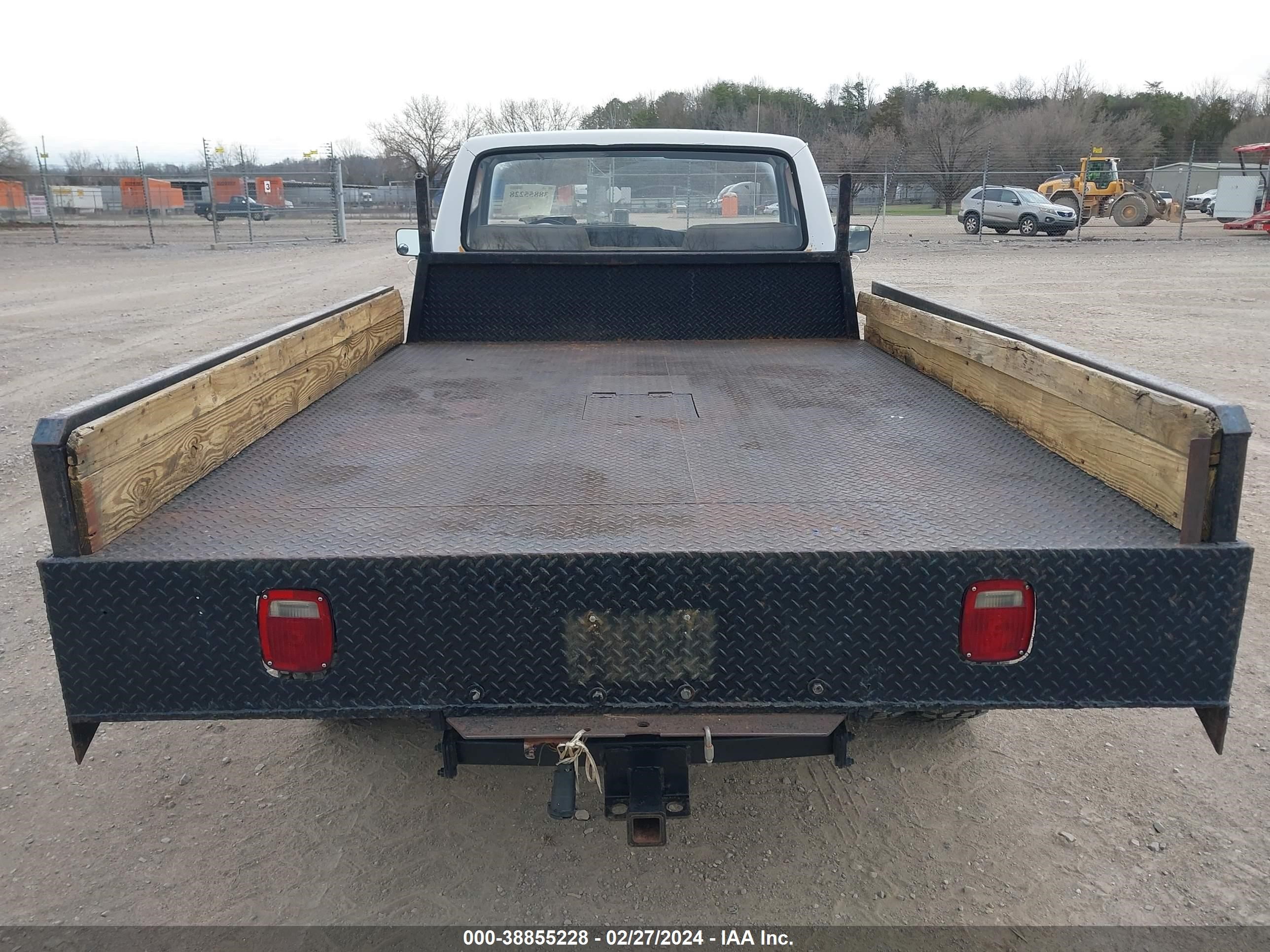 Photo 11 VIN: 1FDJF37G8BNA85680 - FORD F350 