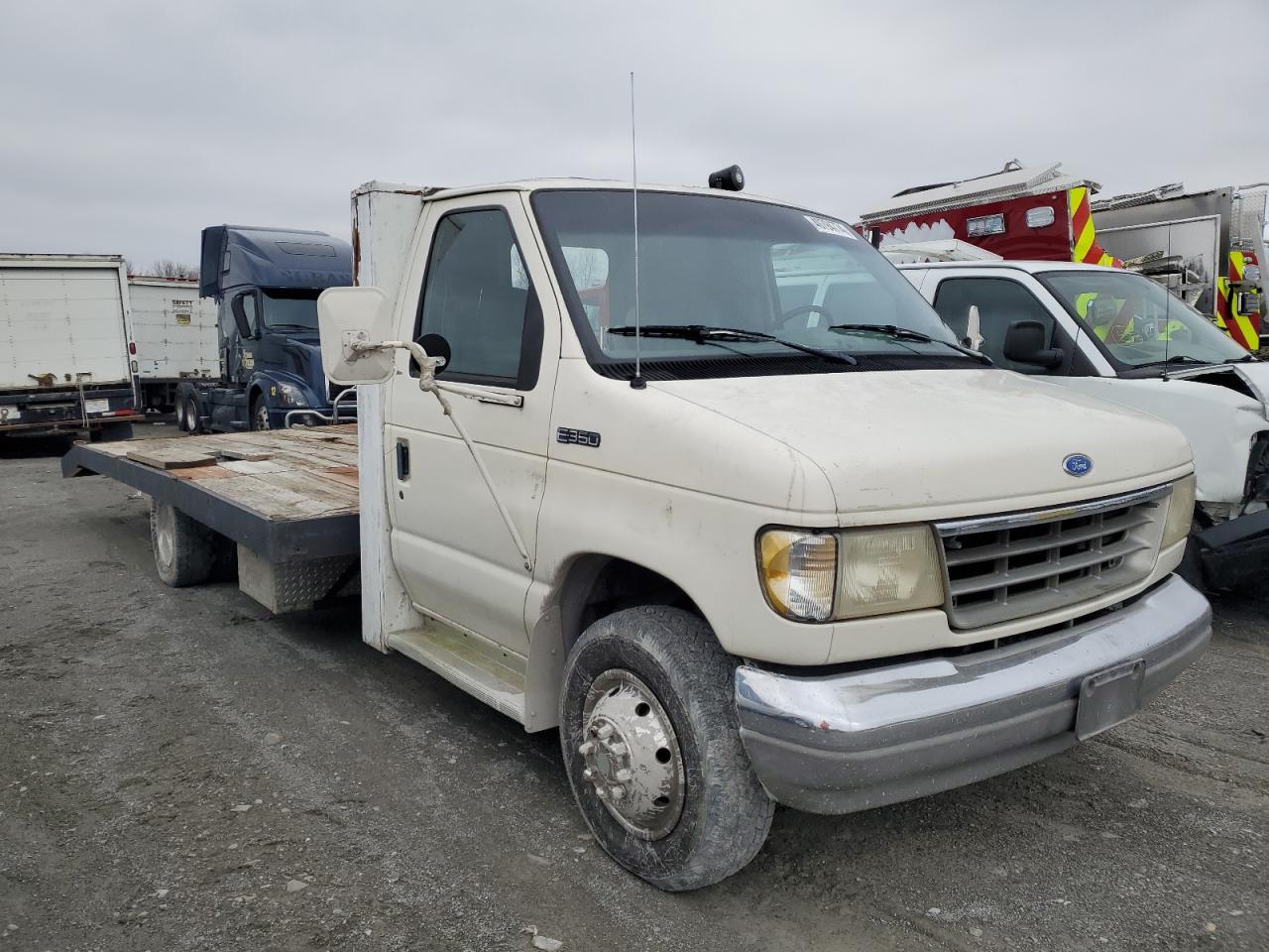 Photo 3 VIN: 1FDKE30G2PHA47532 - FORD ECONOLINE 