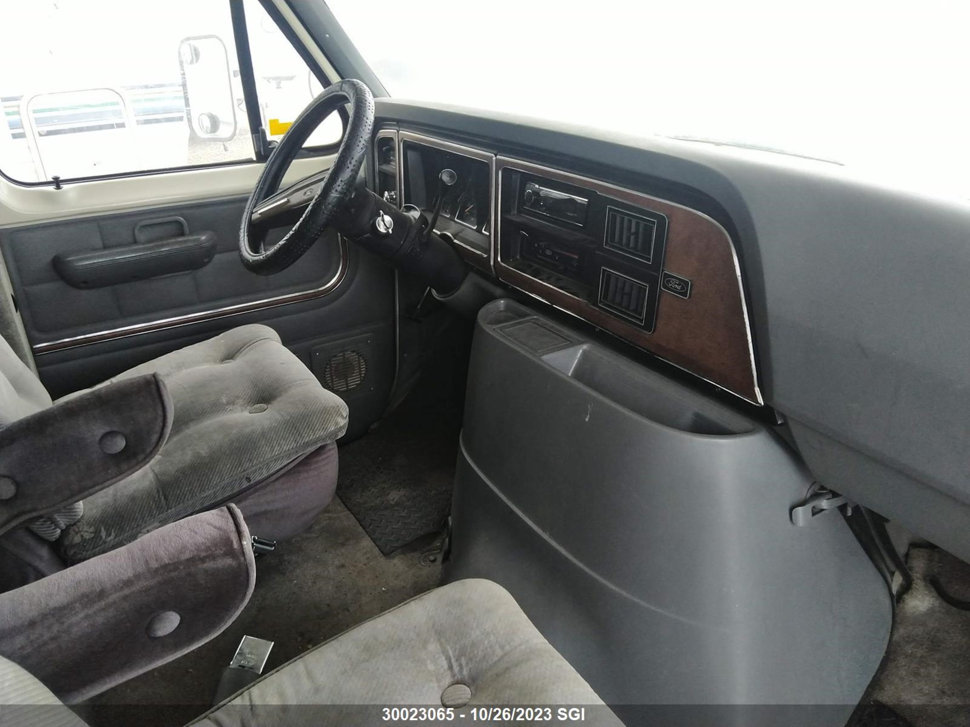 Photo 4 VIN: 1FDKE30L1GHB47862 - FORD ECONOLINE 