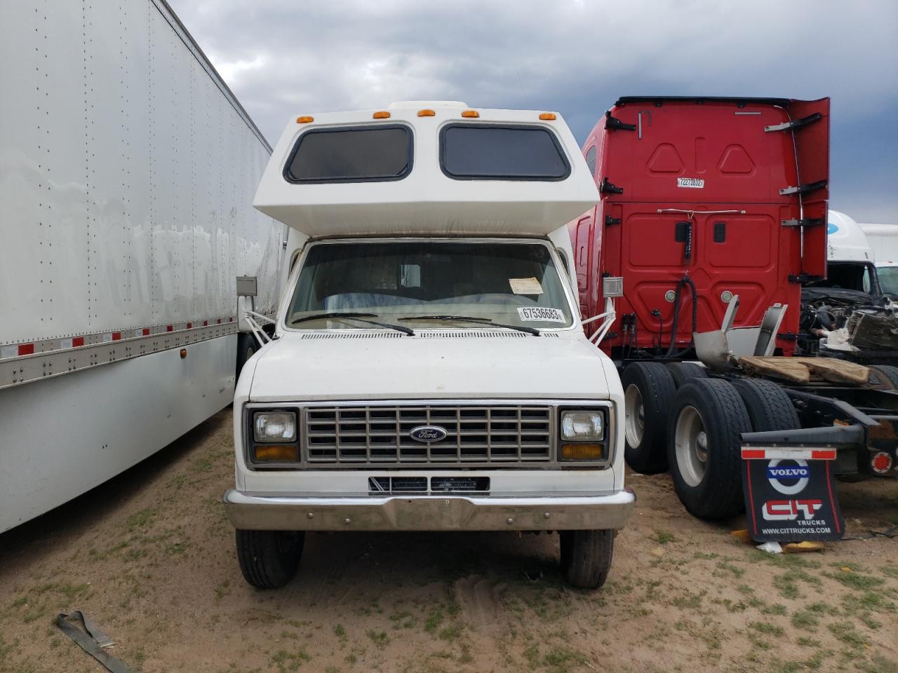 Photo 4 VIN: 1FDKE30LXDHA21382 - FORD ECONOLINE 