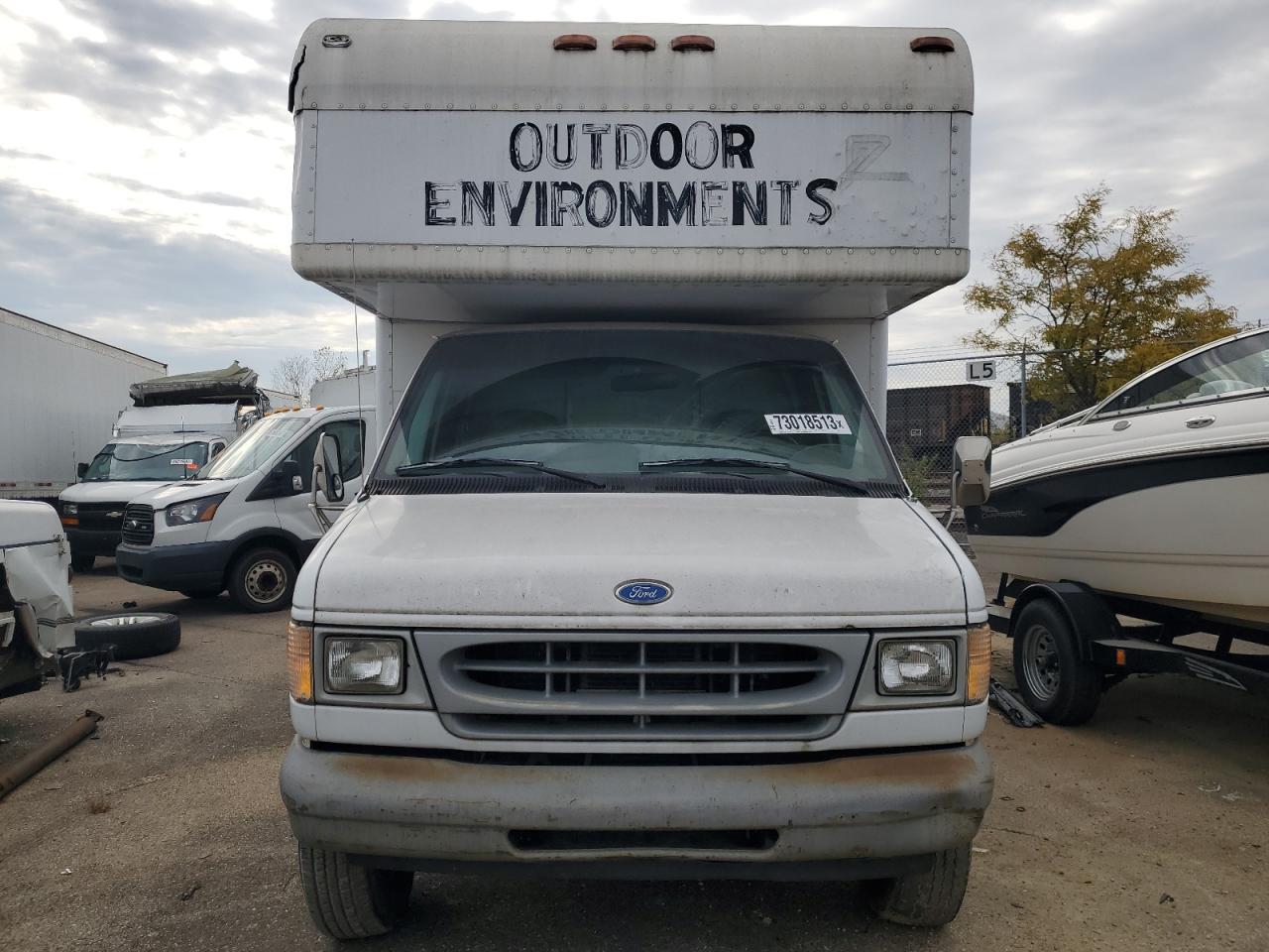 Photo 4 VIN: 1FDKE37LXVHC05938 - FORD F350 