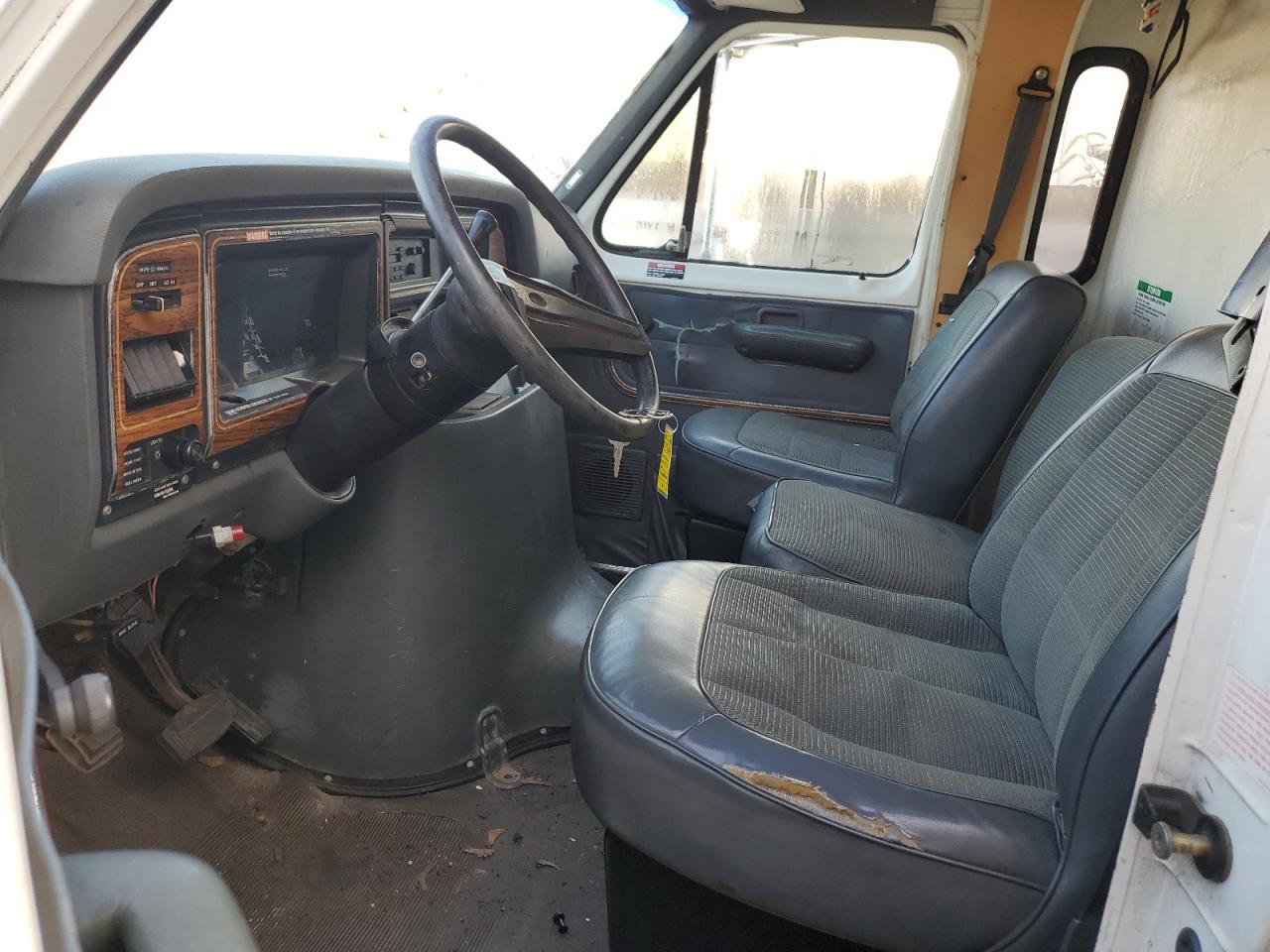 Photo 6 VIN: 1FDKE37M4LHB19899 - FORD ECONOLINE 