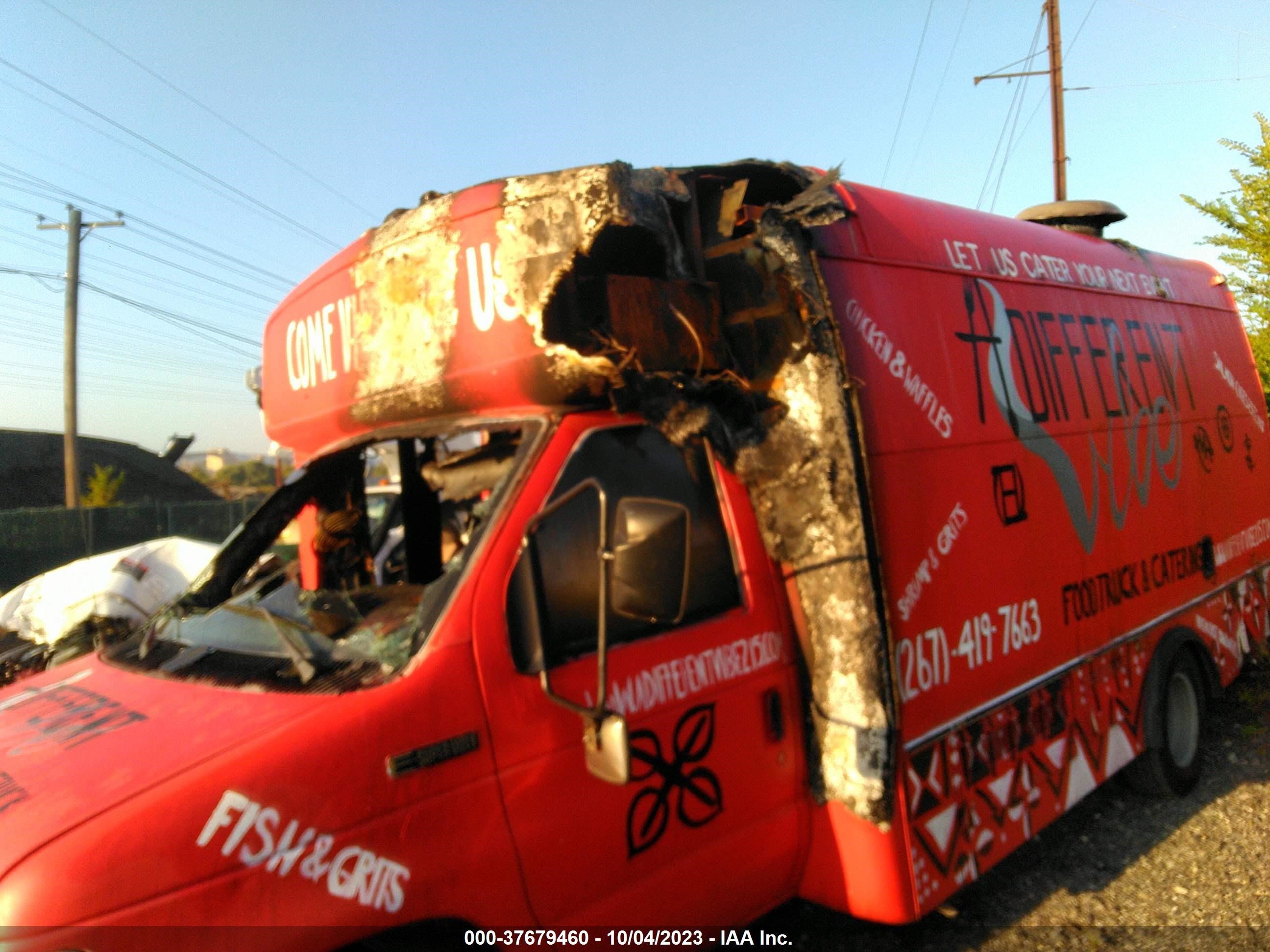 Photo 6 VIN: 1FDLE40GXTHB29867 - FORD ECONOLINE 