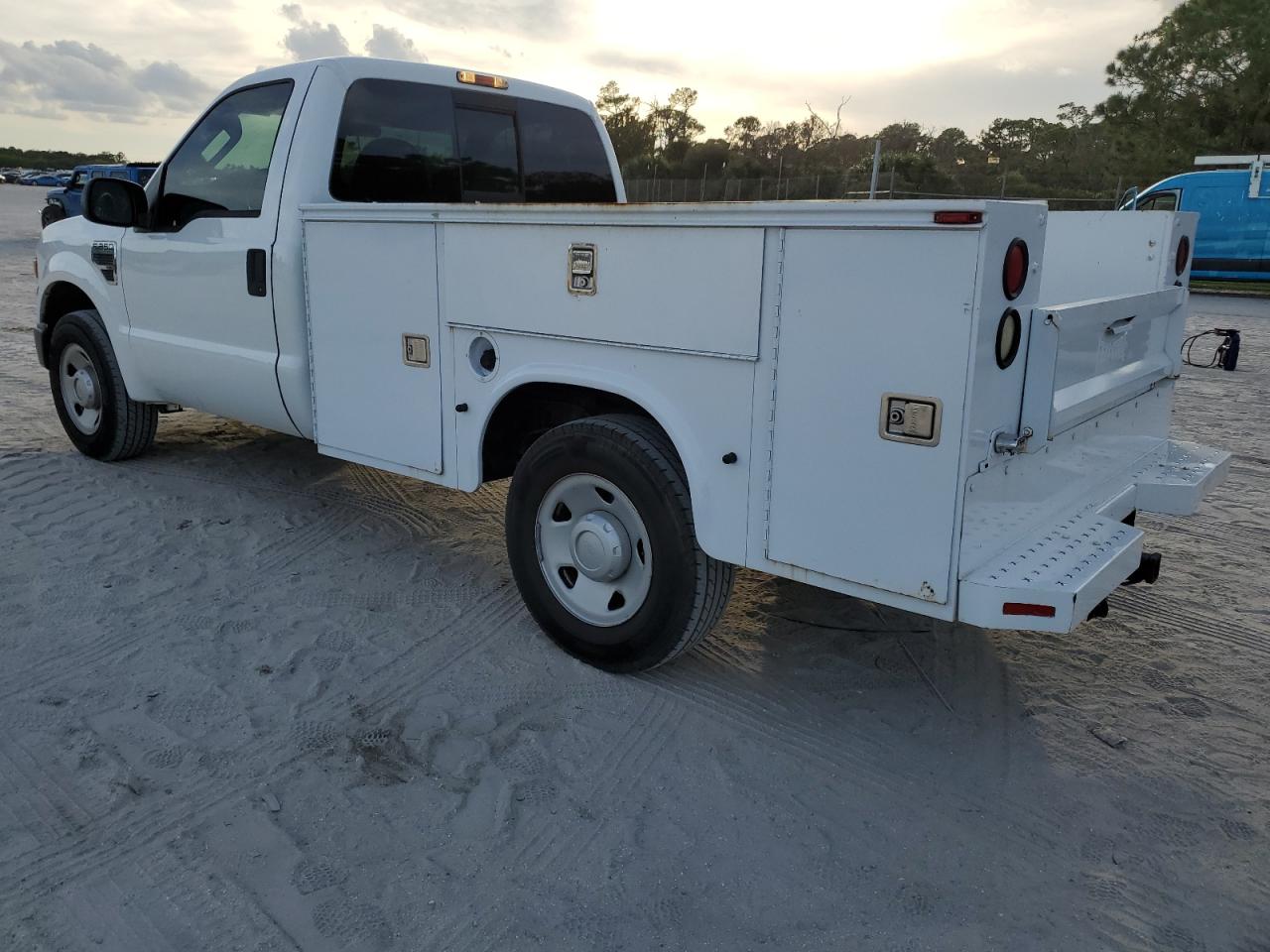 Photo 1 VIN: 1FDNF20549EA52867 - FORD F250 