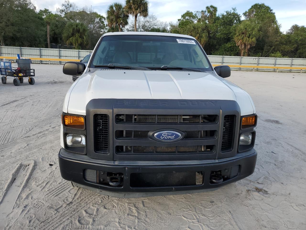 Photo 4 VIN: 1FDNF20549EA52867 - FORD F250 