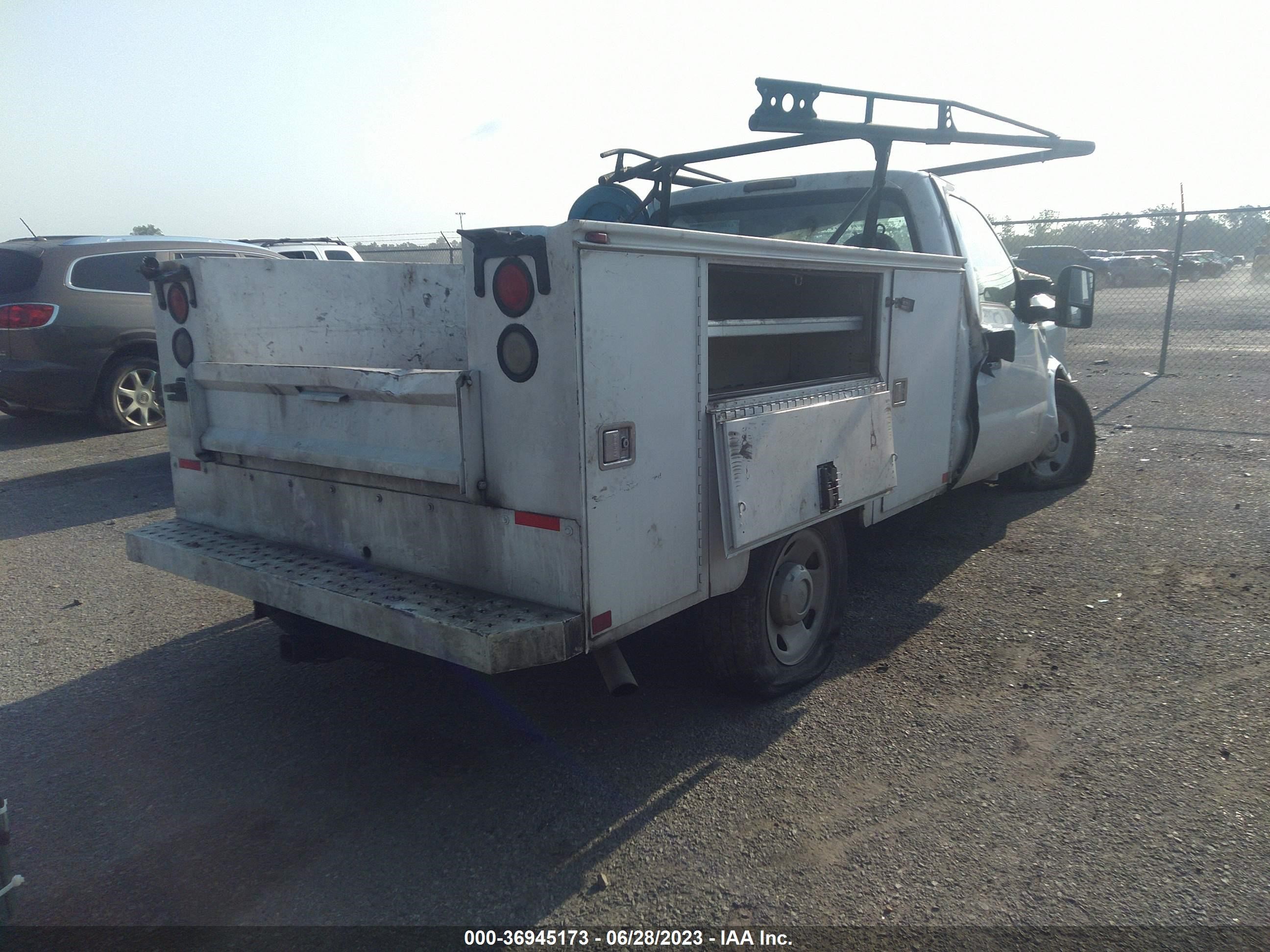 Photo 3 VIN: 1FDNF20589EA32976 - FORD F250 