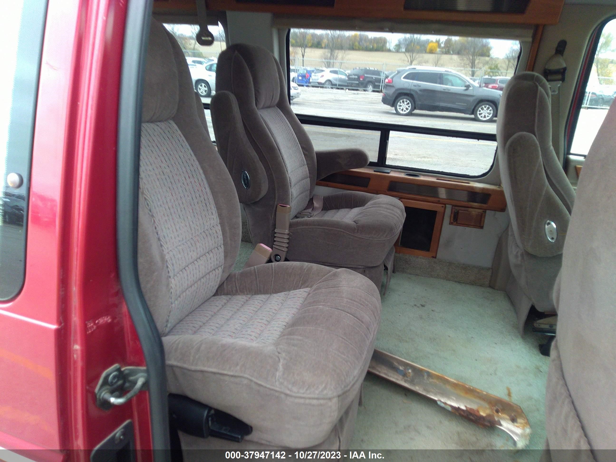 Photo 8 VIN: 1FDRE14W1XHA15398 - FORD ECONOLINE 