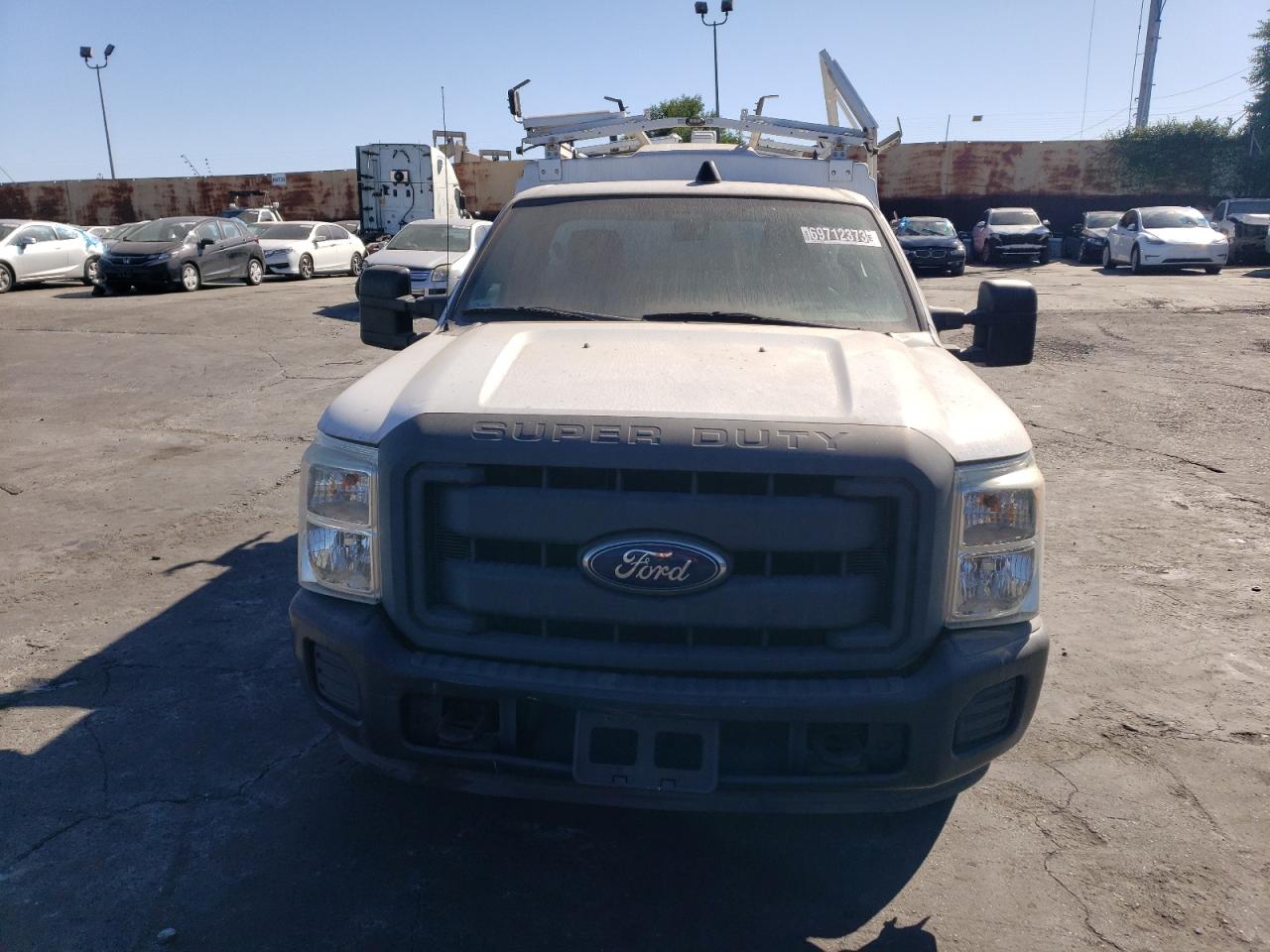 Photo 4 VIN: 1FDRF3A63DEB92464 - FORD F350 