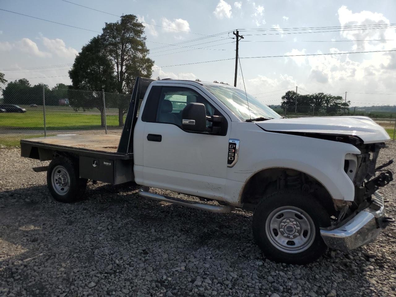 Photo 3 VIN: 1FDRF3F66LEC13363 - FORD F350 