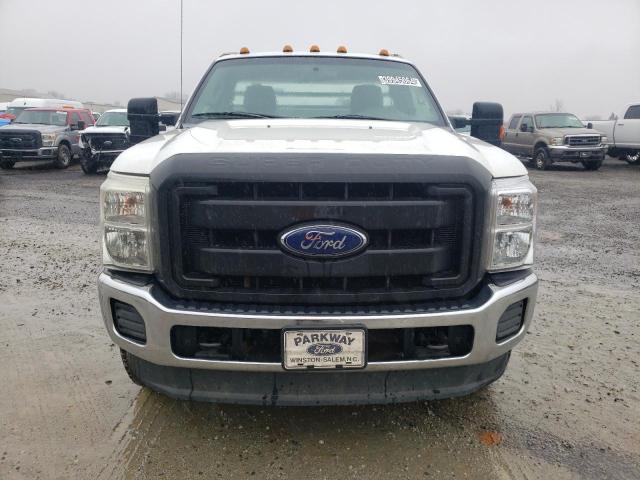 Photo 4 VIN: 1FDRF3FT5BEA47986 - FORD F350 